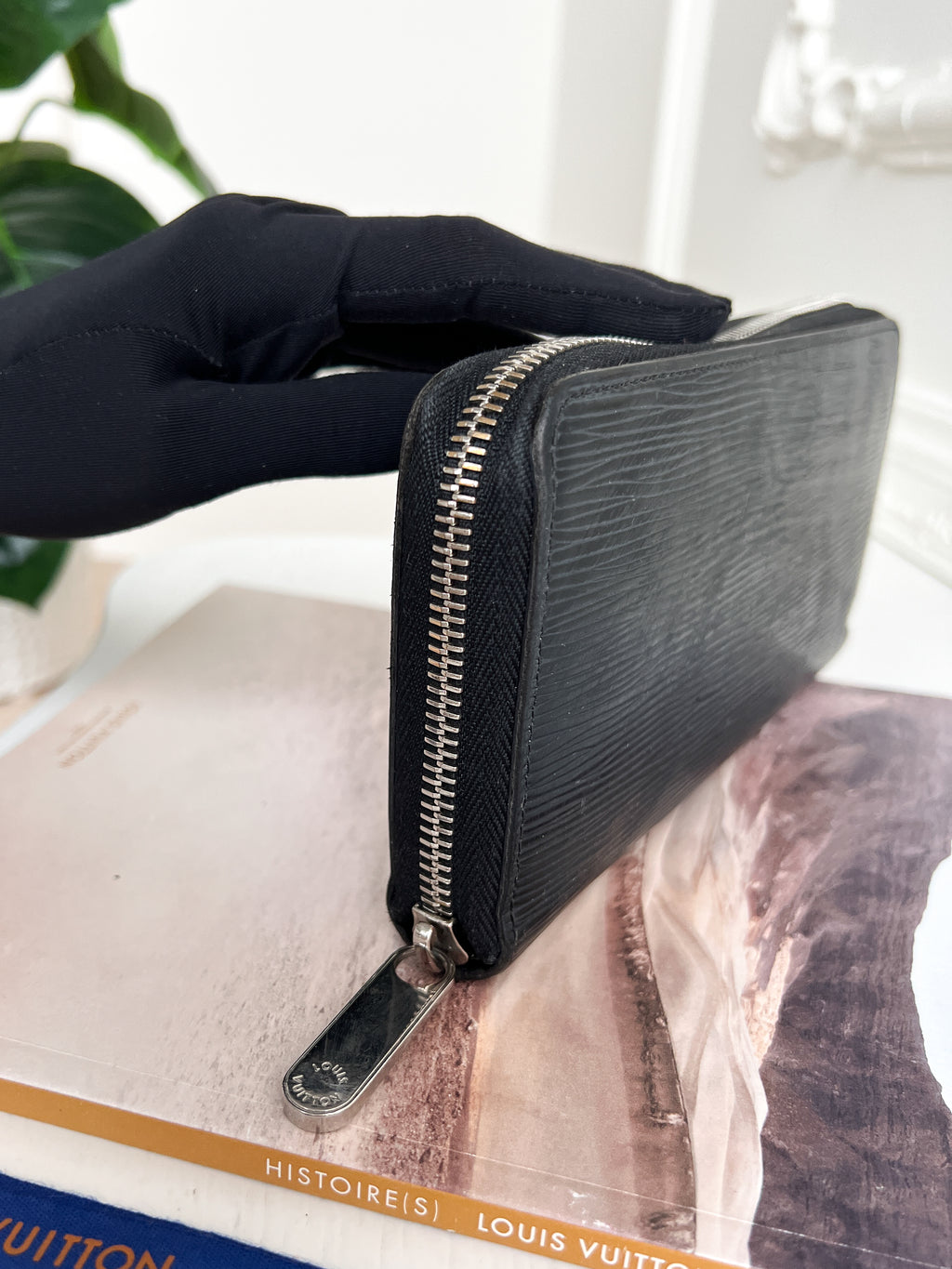 Authentic LV wallet long epi black zipper