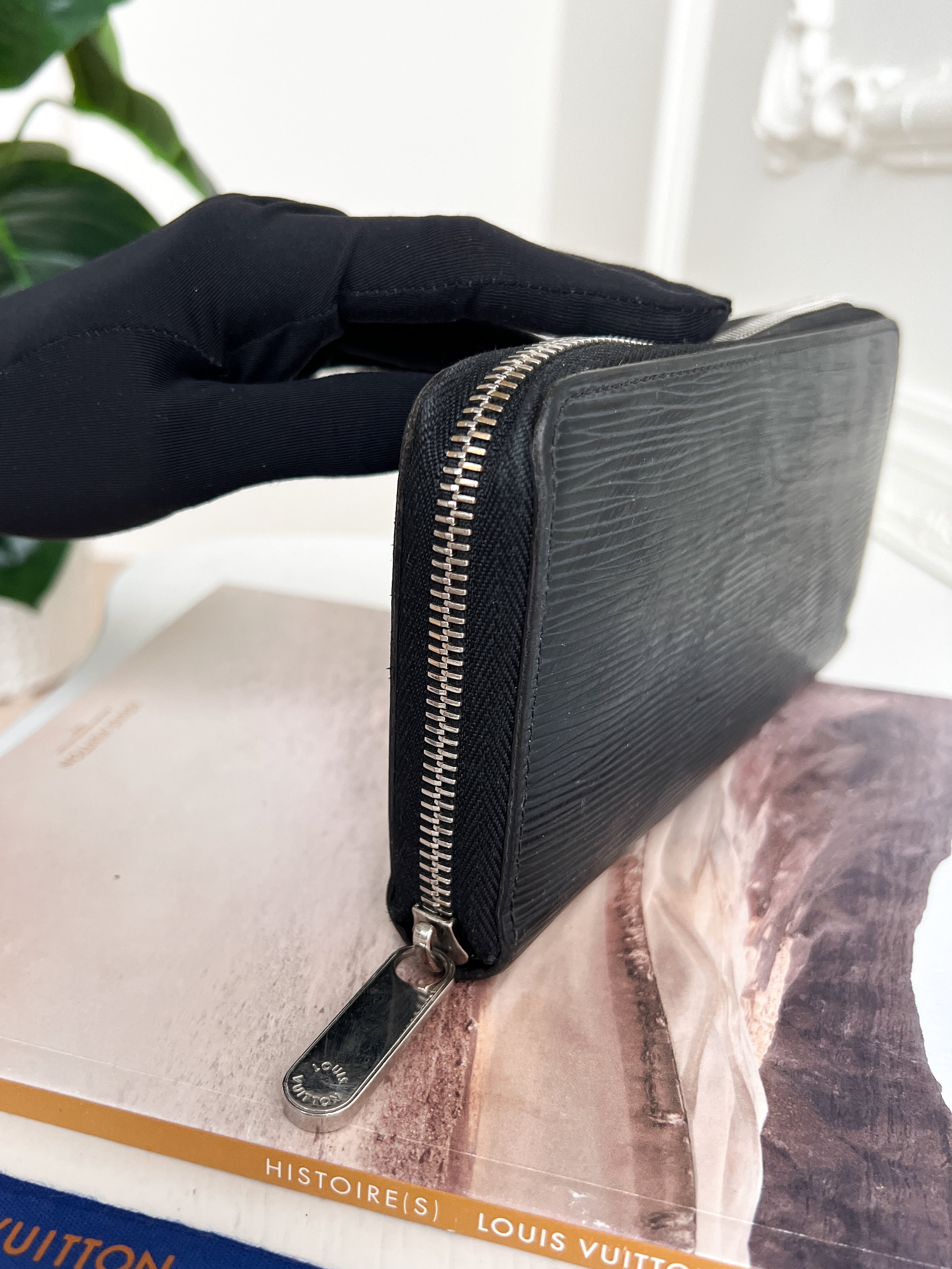Authentic LV wallet long epi black zipper