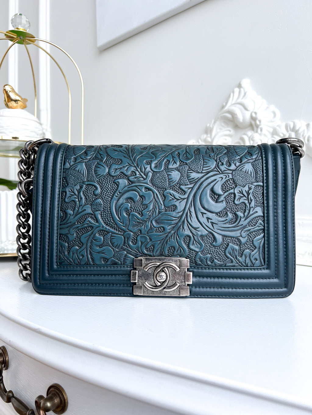 Authentic Chanel old Boy Cordoba Rare Leather dark blue crossbody bag
