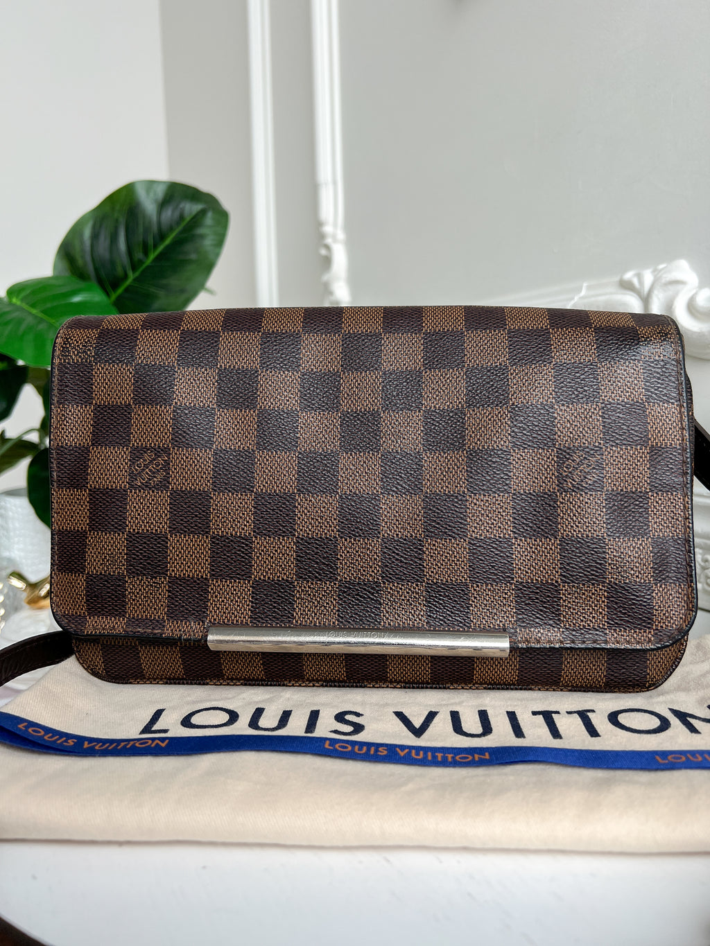 Authentic Louis Vuitton Hoxton Pm damier ebene crossbody clutch bag