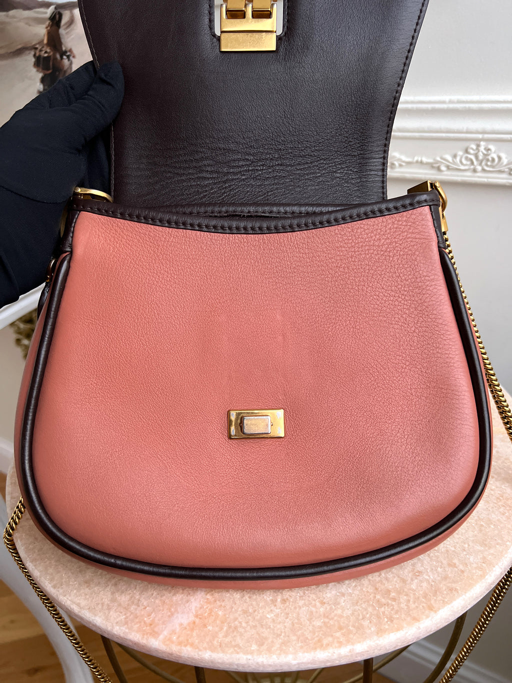 Louis Vuitton Art Déco Trapezio Crossbody Vieux Rose Sac en cuir