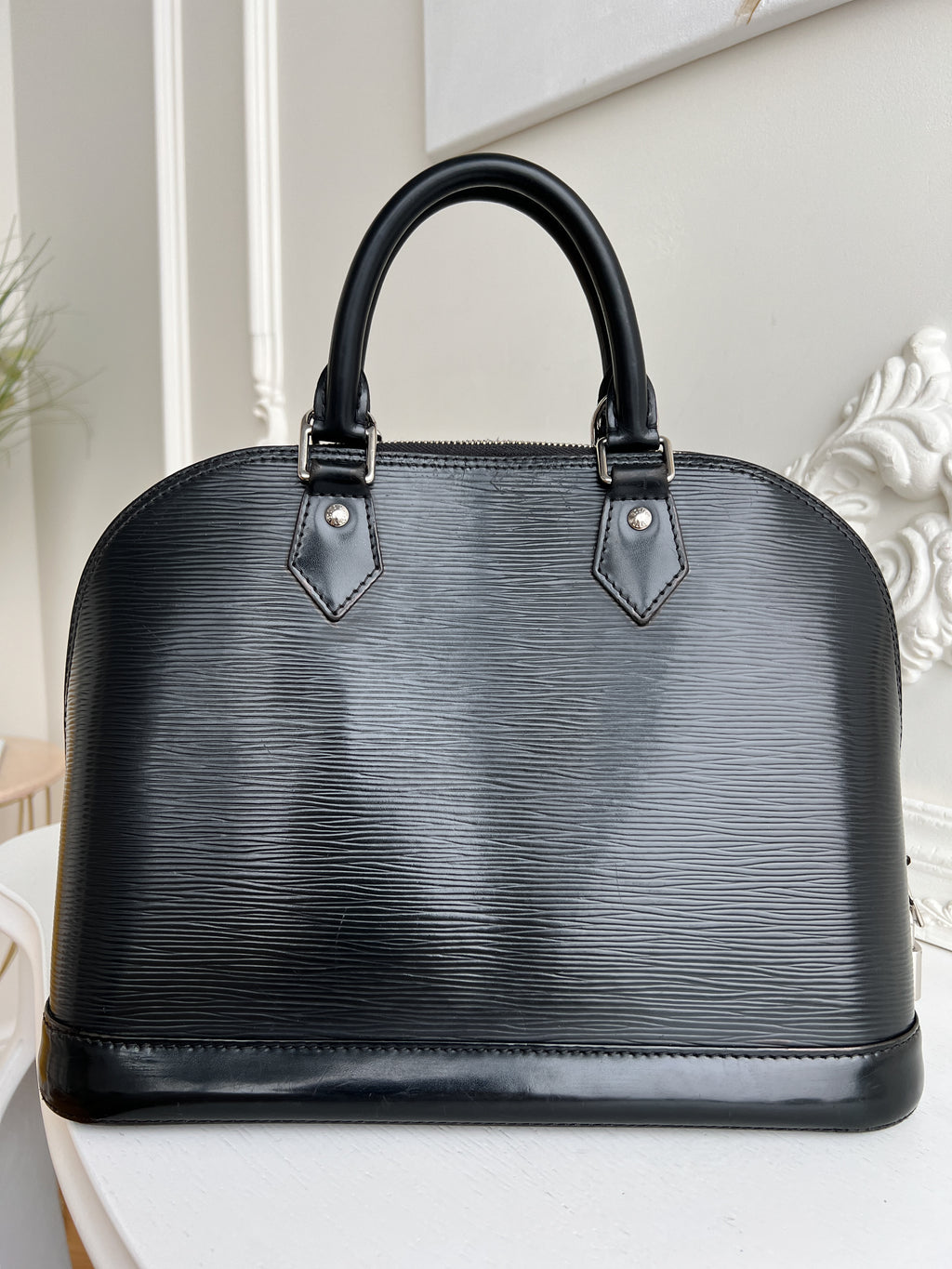 Authentic LV Alma pm epi black handbag