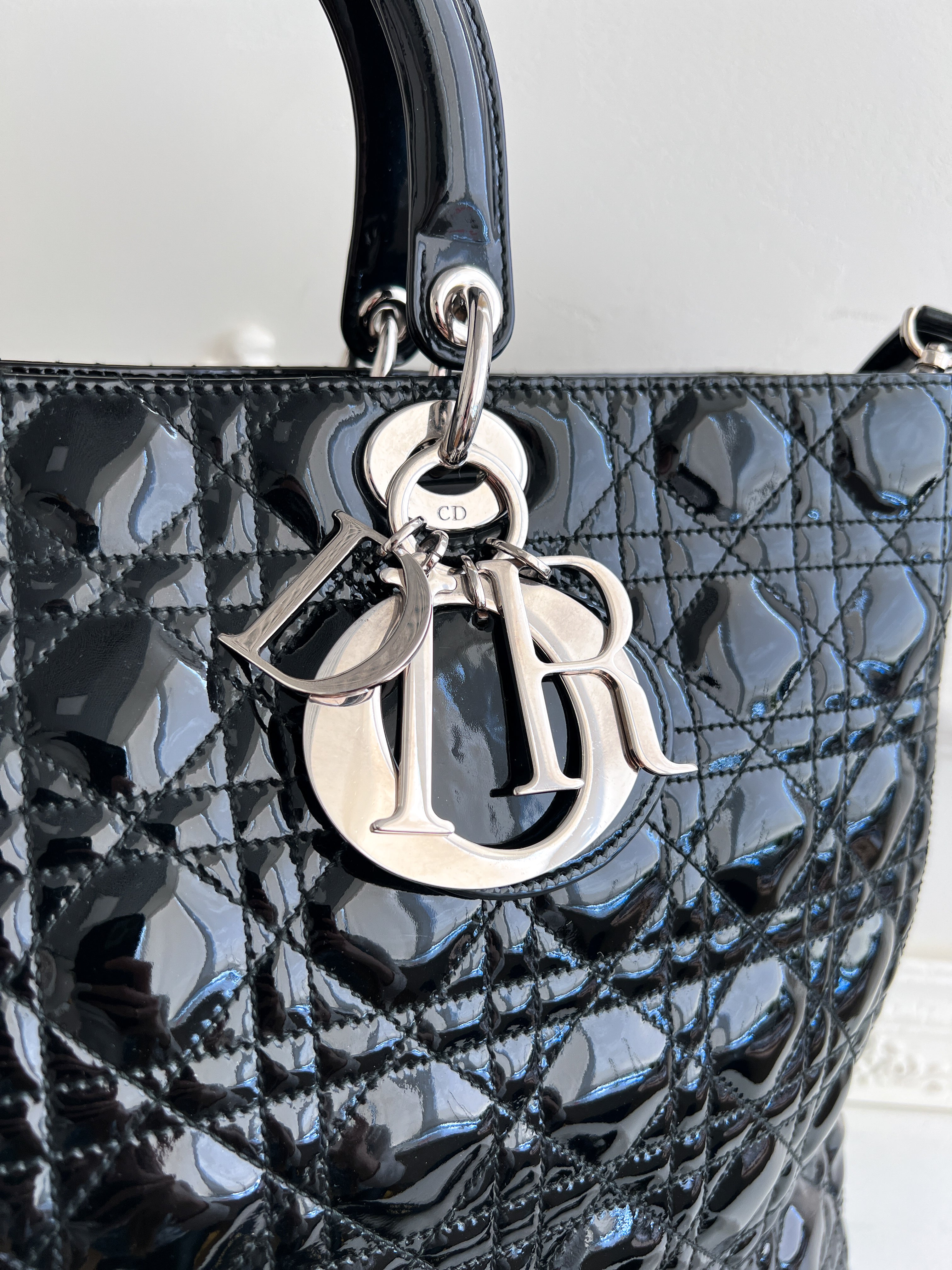Christian  Dior Cannage Petent XL Calfskin Shopper black with keychain