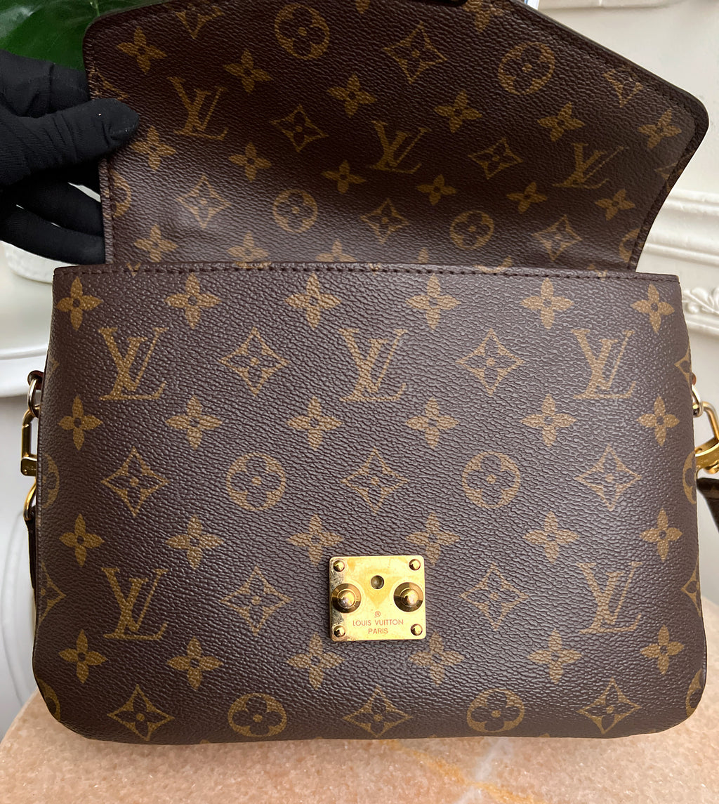 Louis Vuitton Metis Crossbody Monogram Pochette Bag