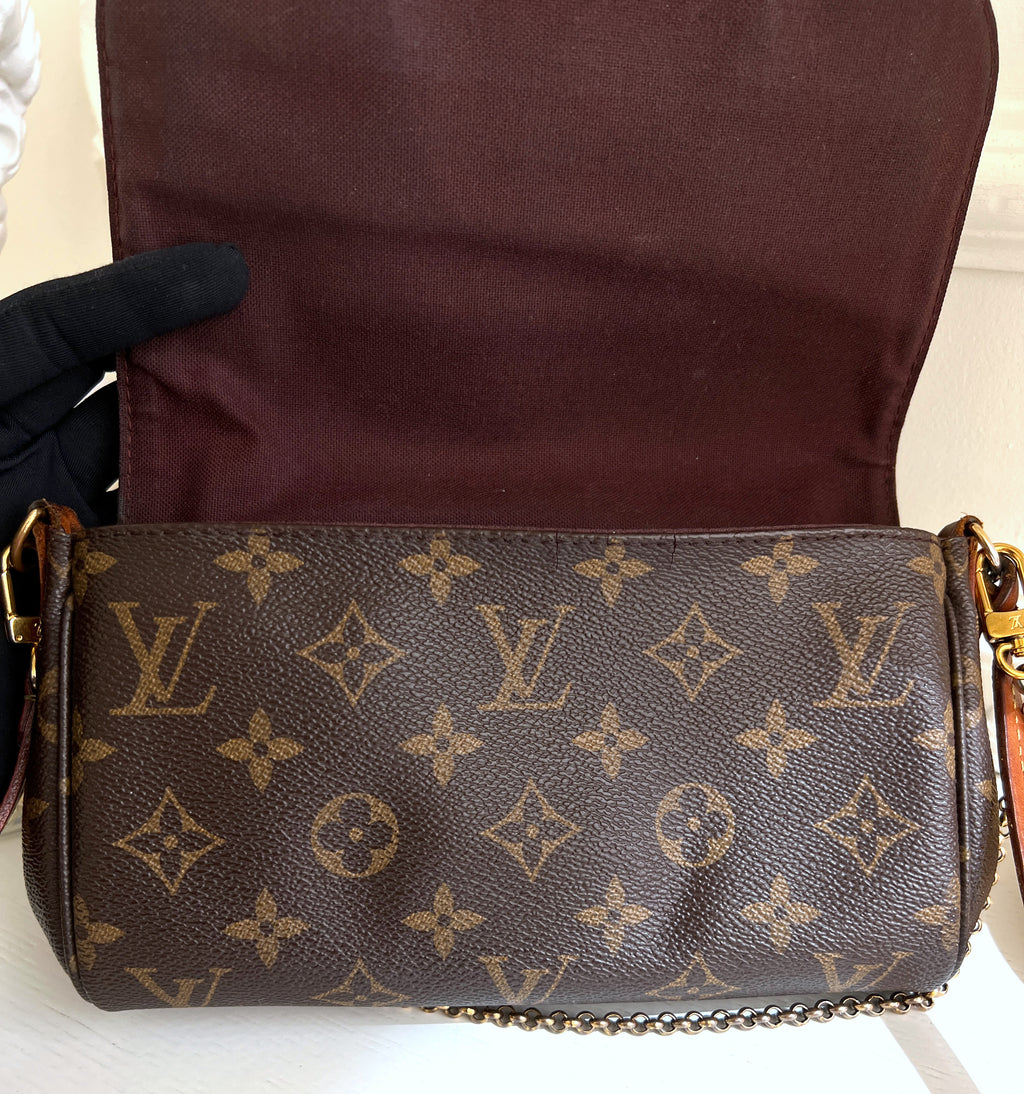 Louis Vuitton Favorite PM Monogram Crossbody Clutch Bag
