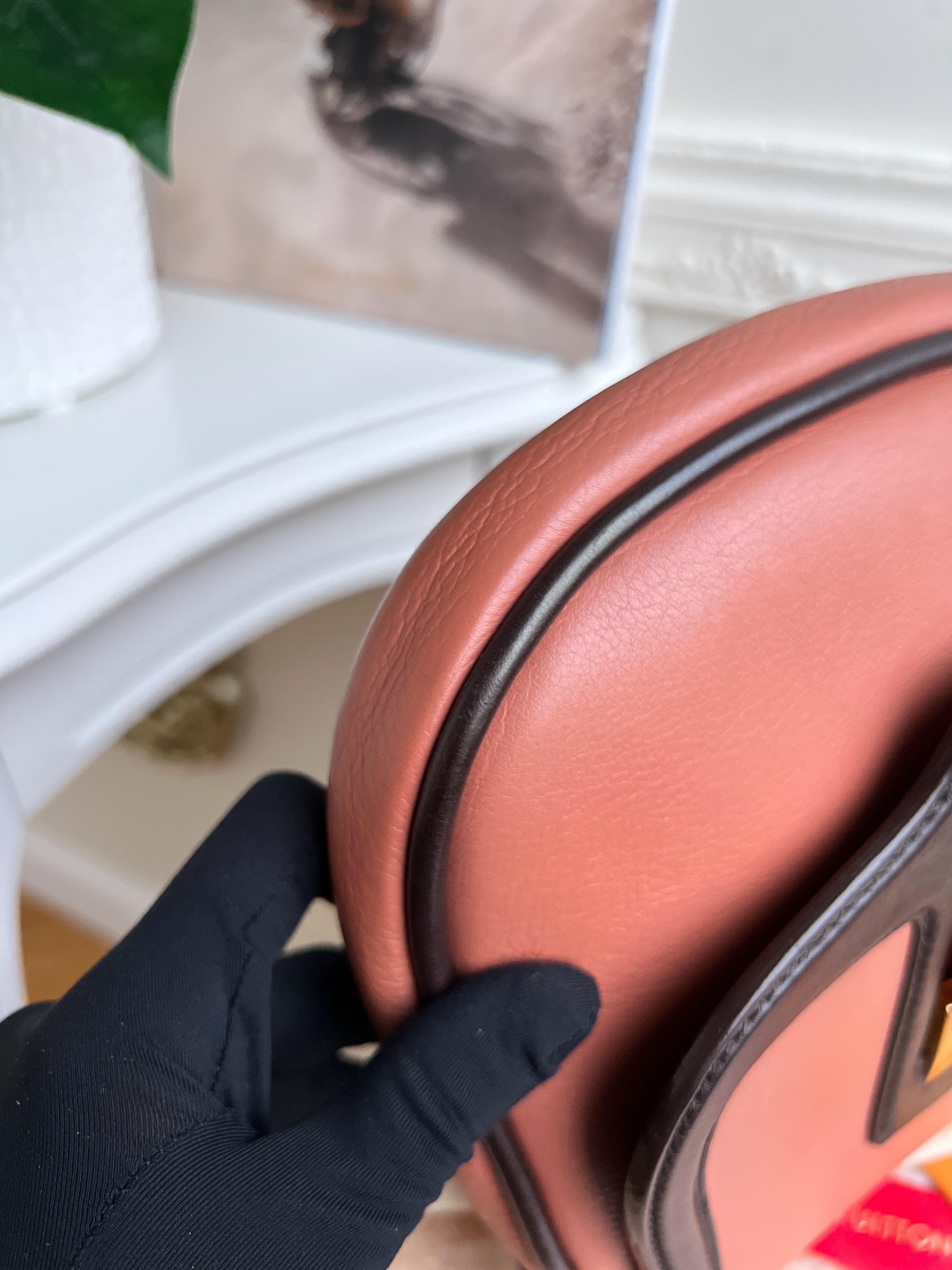 Louis Vuitton Art Déco Trapezio Crossbody Vieux Rose Sac en cuir