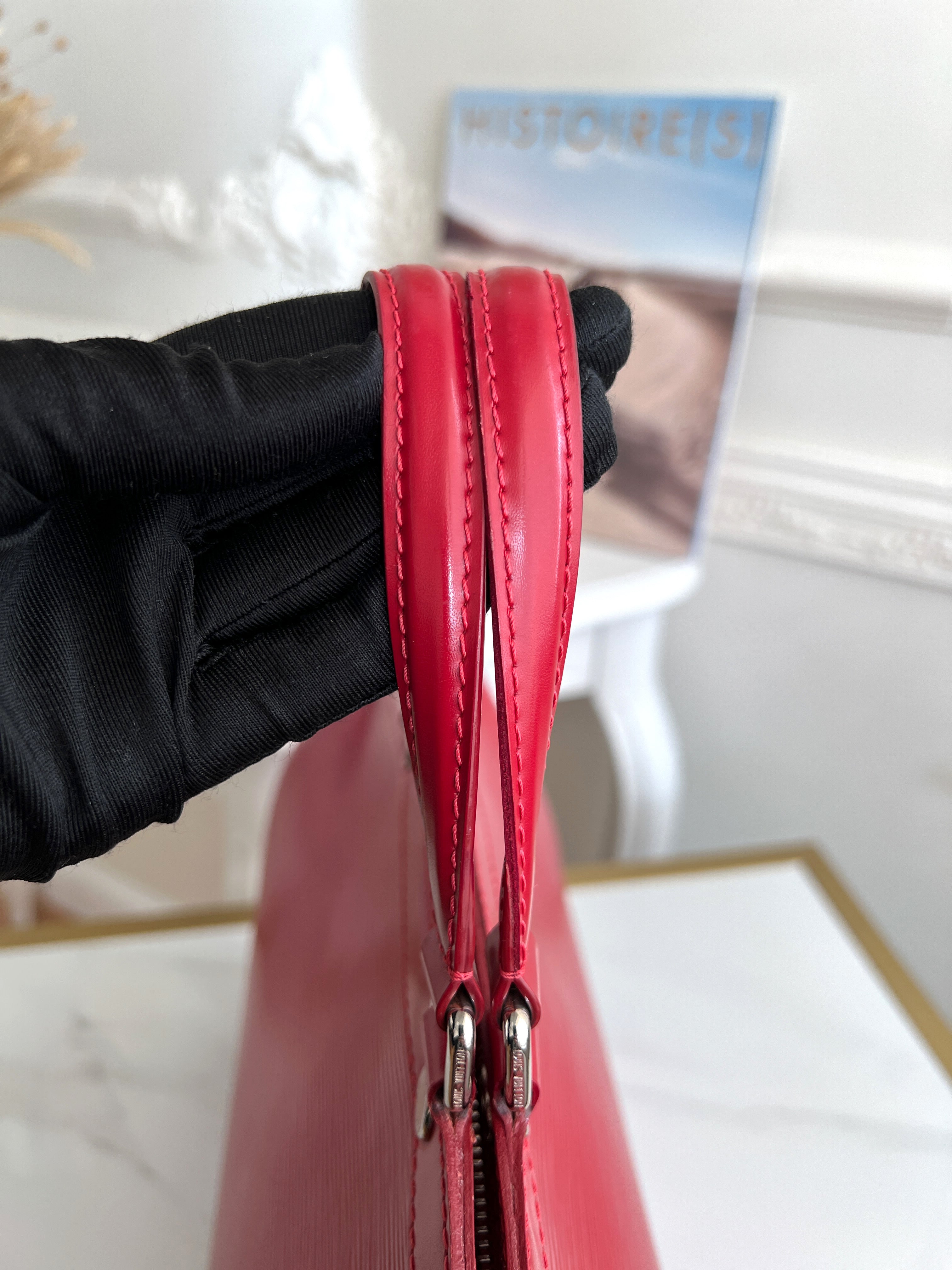 Louis Vuitton Brea Epi Leather Fuchsia Satchel MM Bag