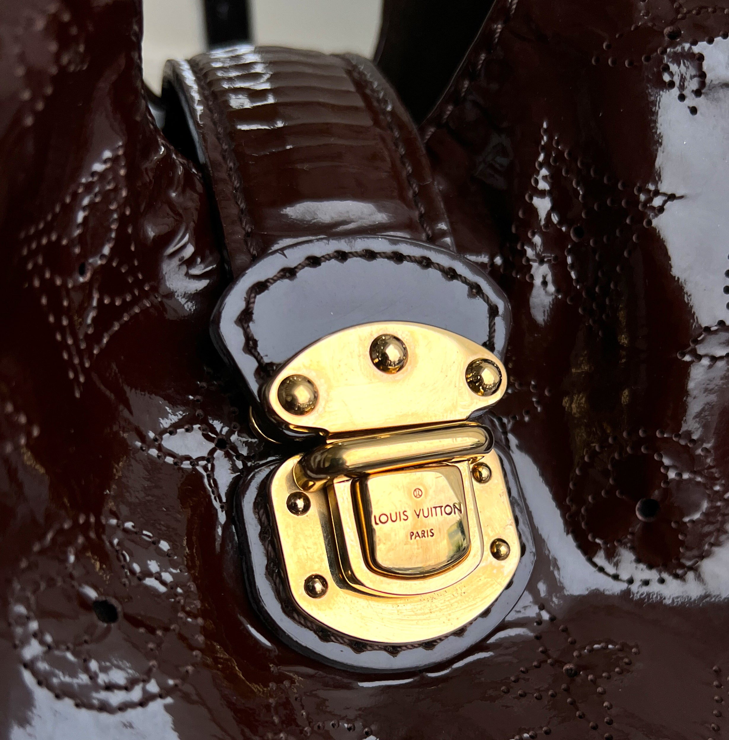 Louis Vuitton Mahina L Patent Surya Shoulder Brown Bag