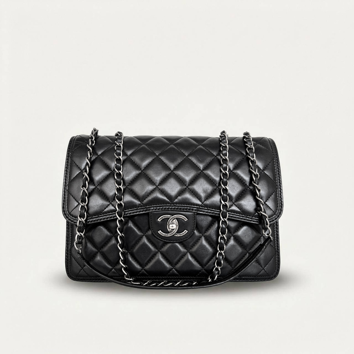 Sac Chanel Citizen à rabat saisonnier grand format en cuir d'agneau noir, fermeture éclair, 29 cm