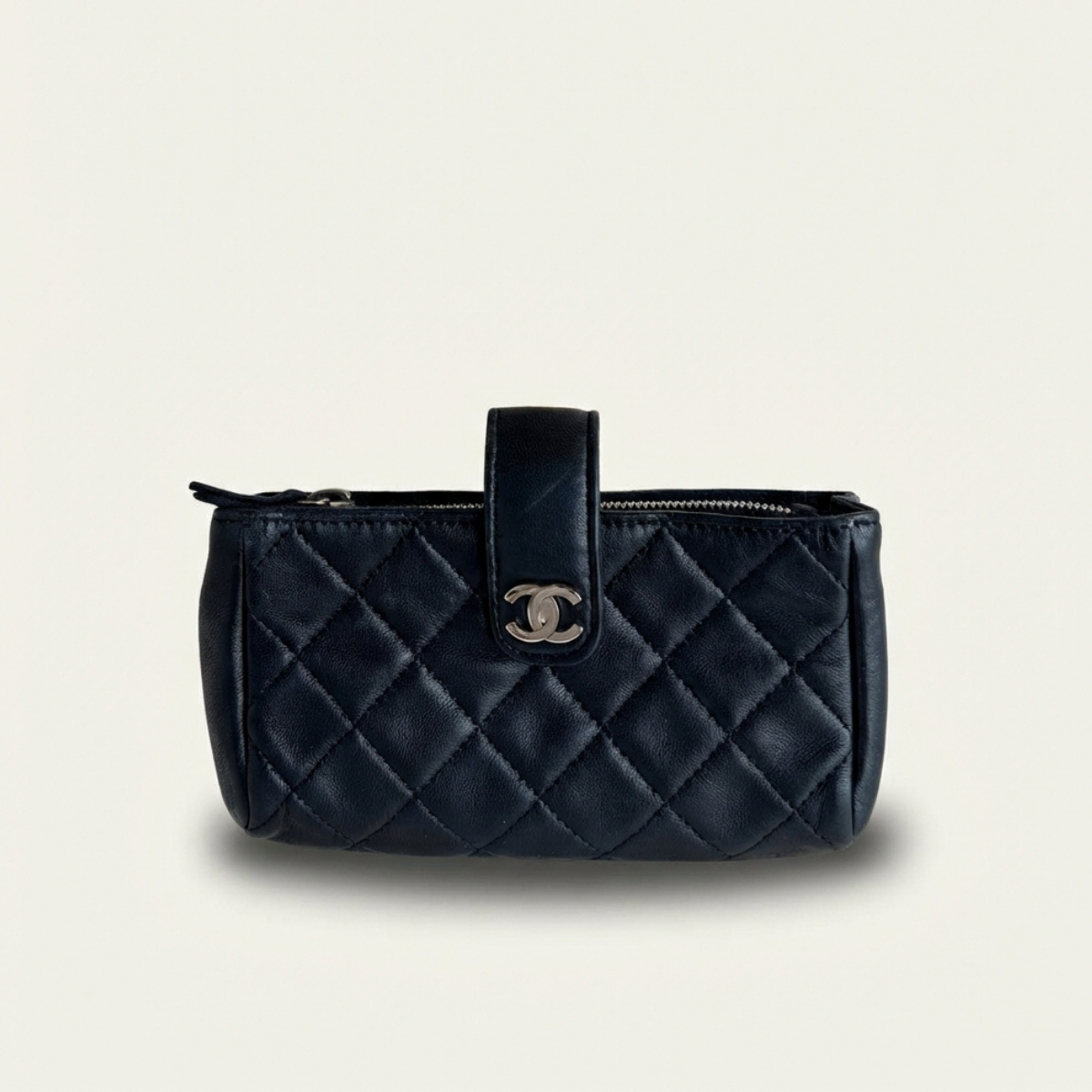 Portefeuille Chanel en cuir noir