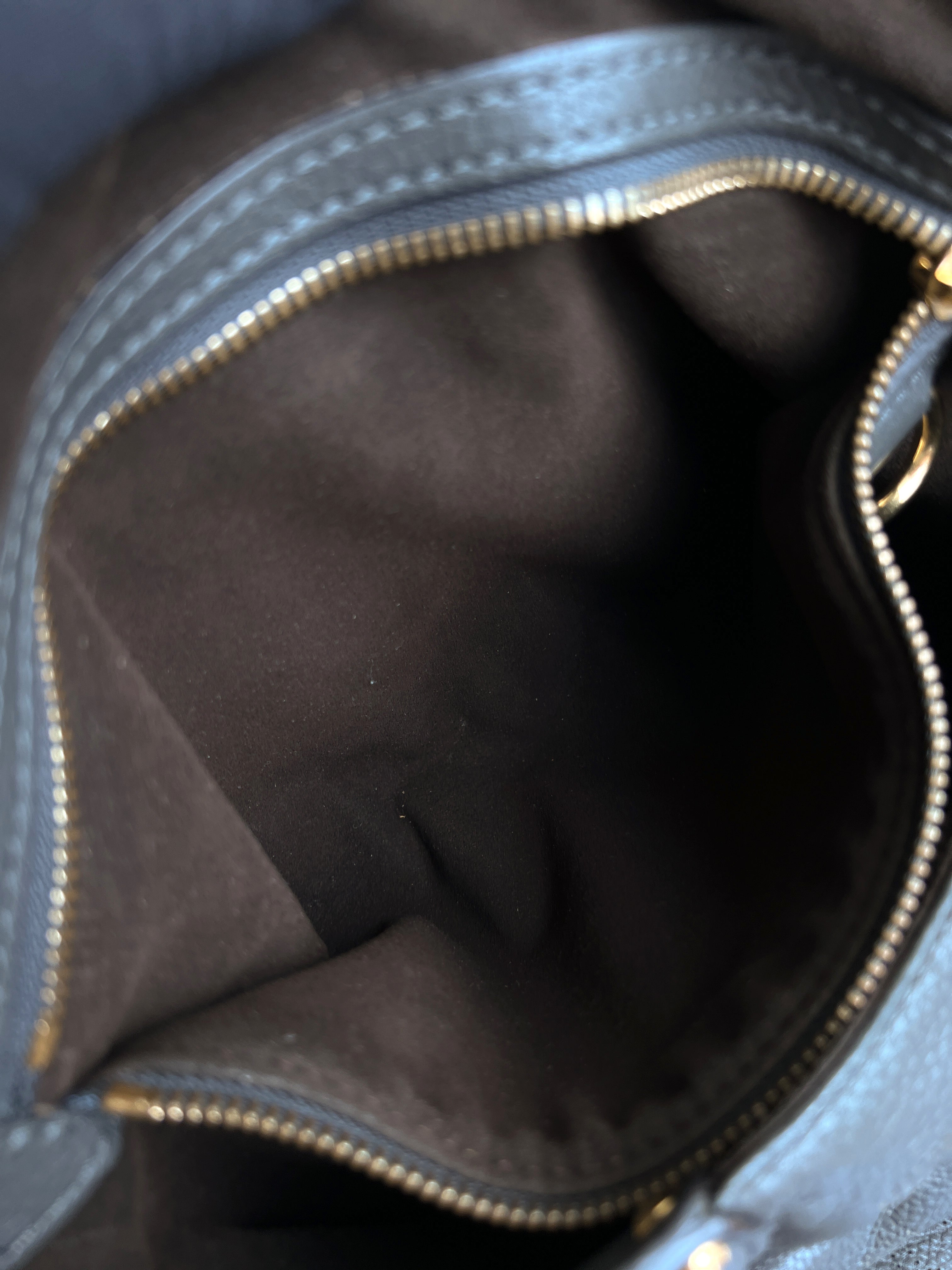 Louis Vuitton Mahina L Leather Gray Monogram Hobo Shoulder Bag