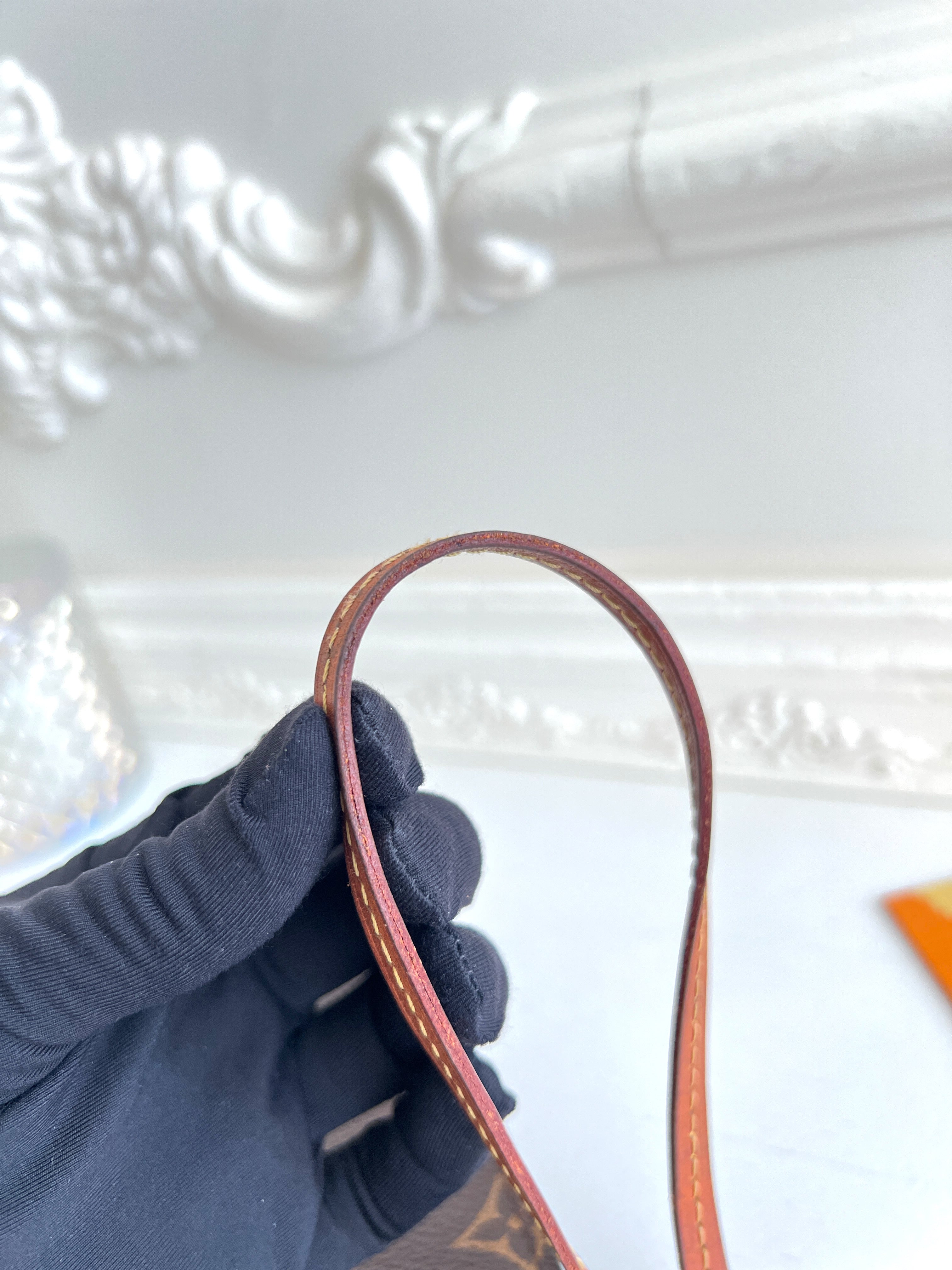 Louis Vuitton Pouch Pochette Clutch Monogram Bag