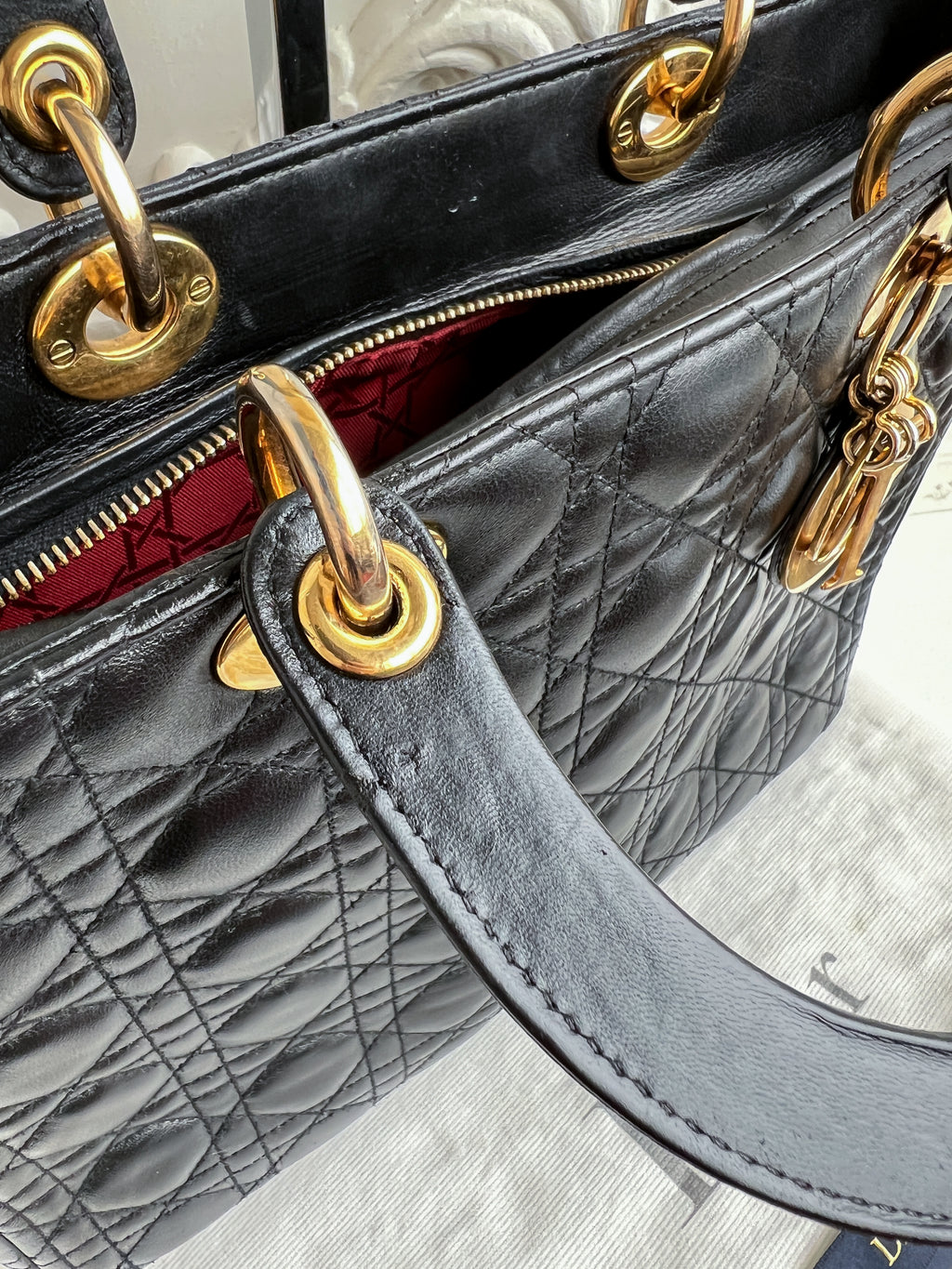 Christian  Dior Lady Dior Black Leather Cannage MA-1001