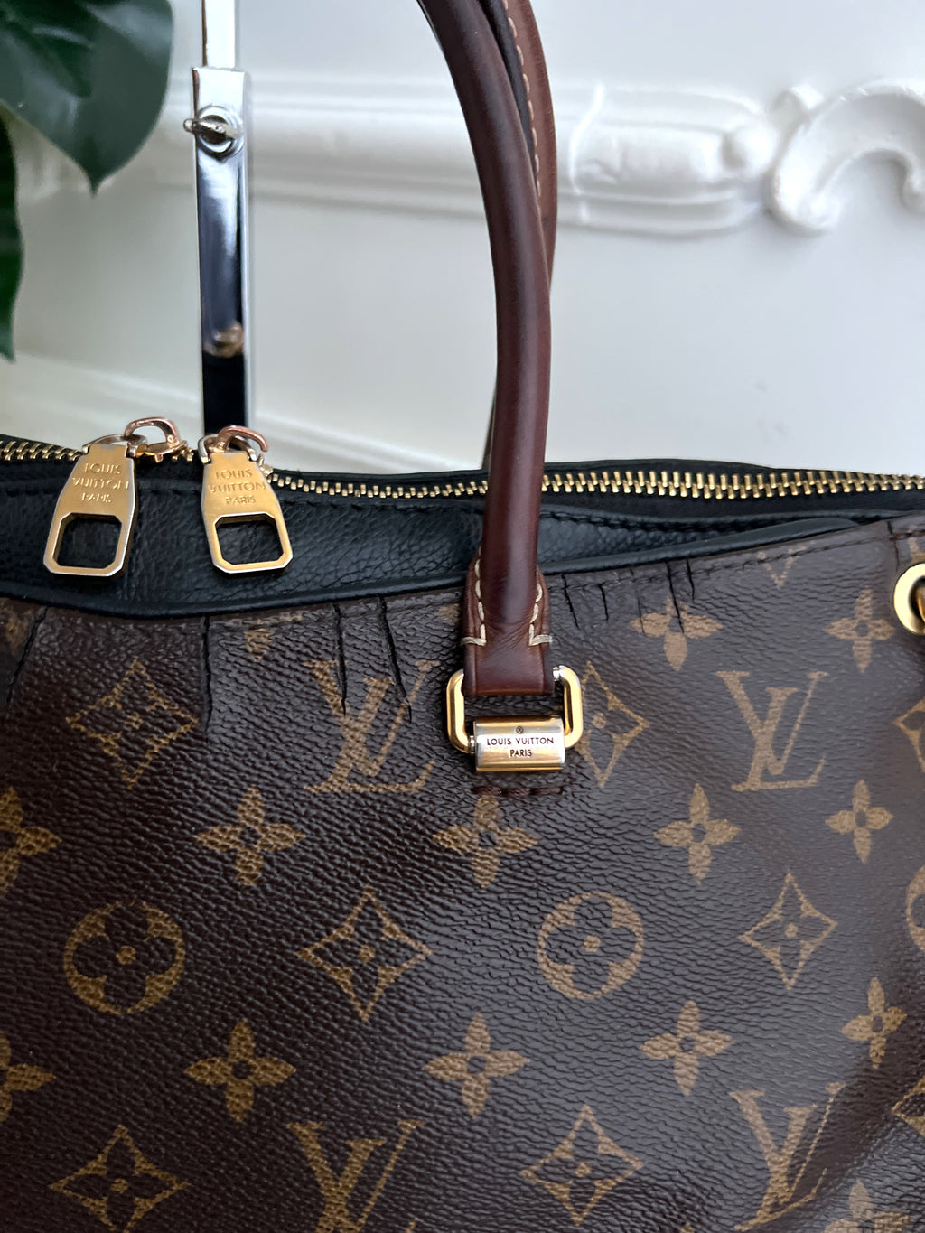 Louis Vuitton Pallas MM Monogram Shoulder Handbag