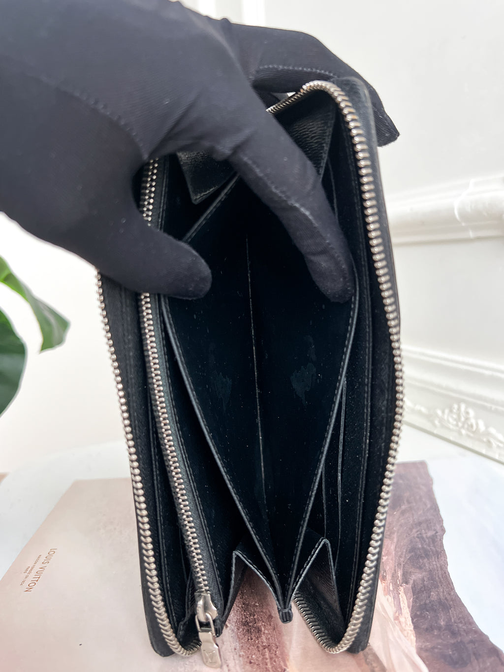 Authentic LV wallet long epi black zipper