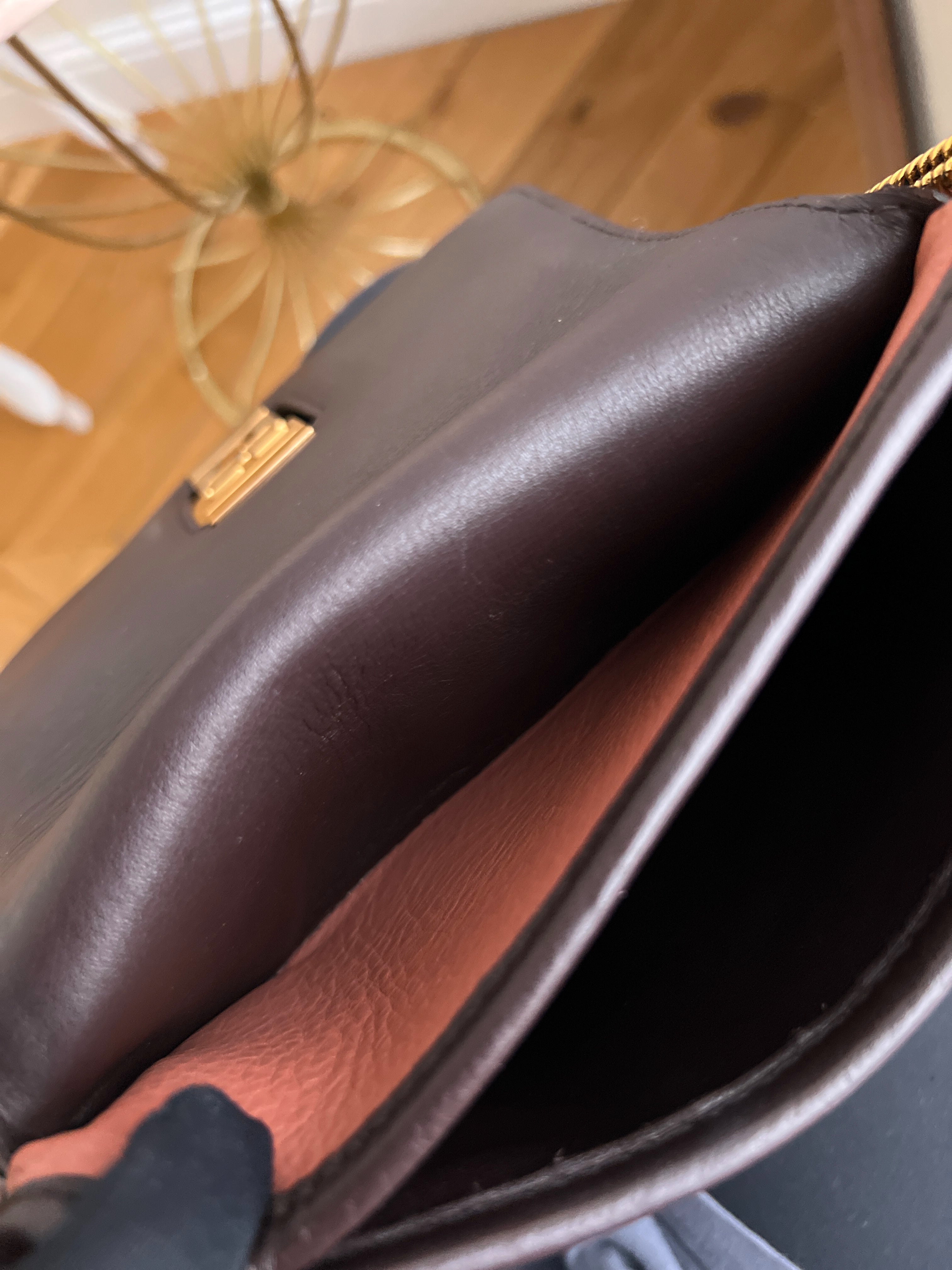 Louis Vuitton Art Déco Trapezio Crossbody Vieux Rose Sac en cuir