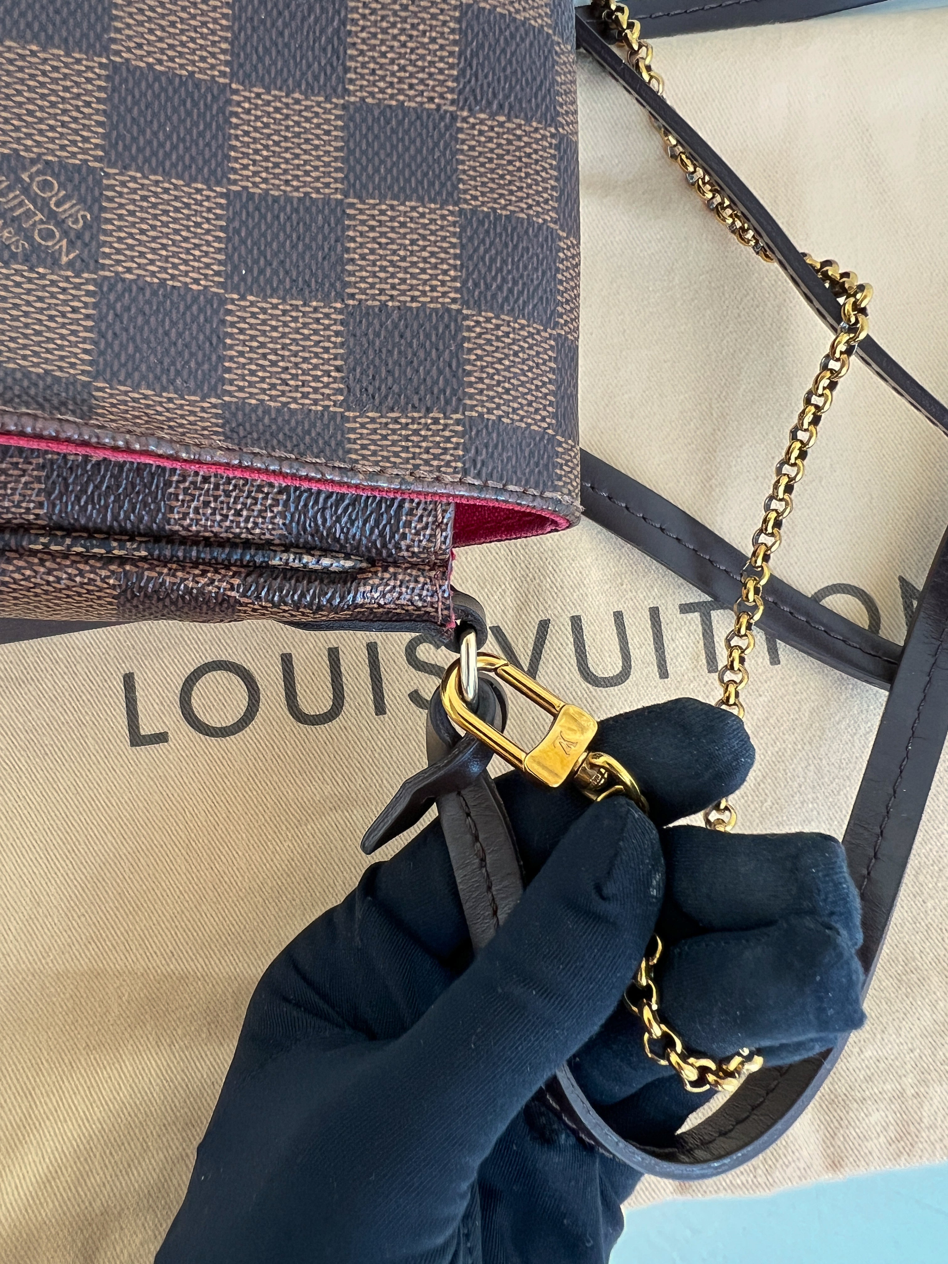 Louis Vuitton Pochette à bandoulière Favorite mm Damier Ebene