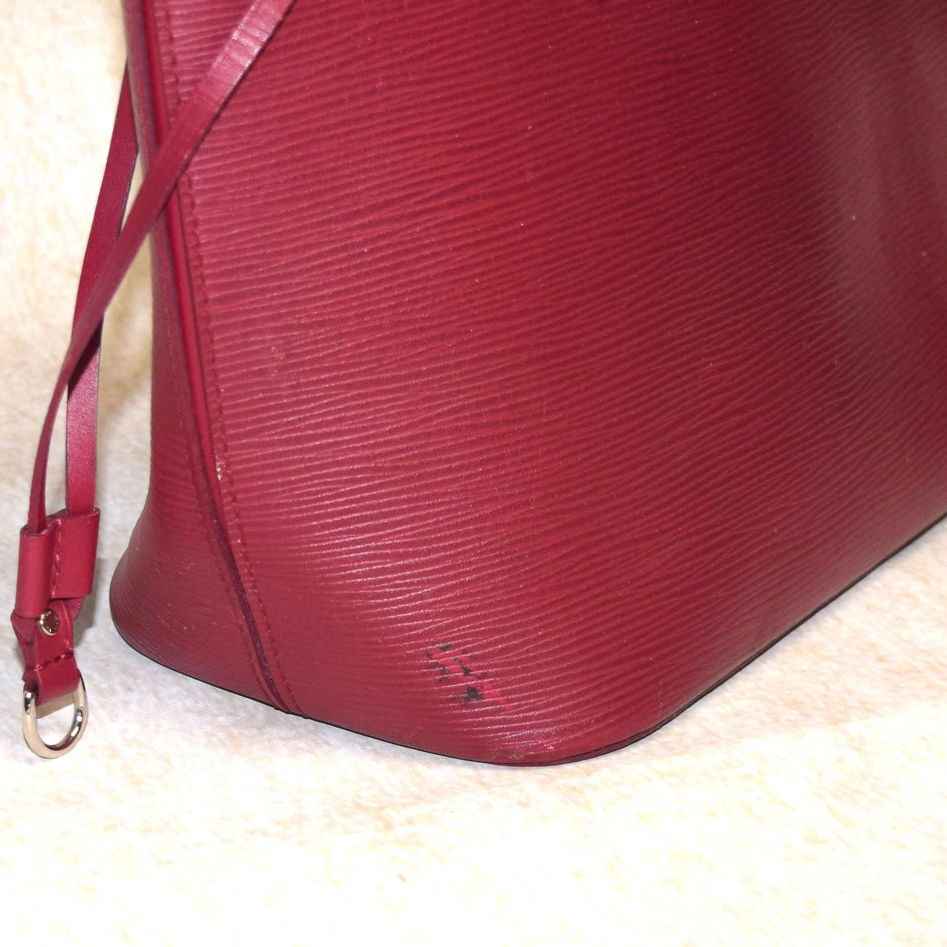 Louis Vuitton Neverfull PM Epi Leather Tote Fuchsia Bag
