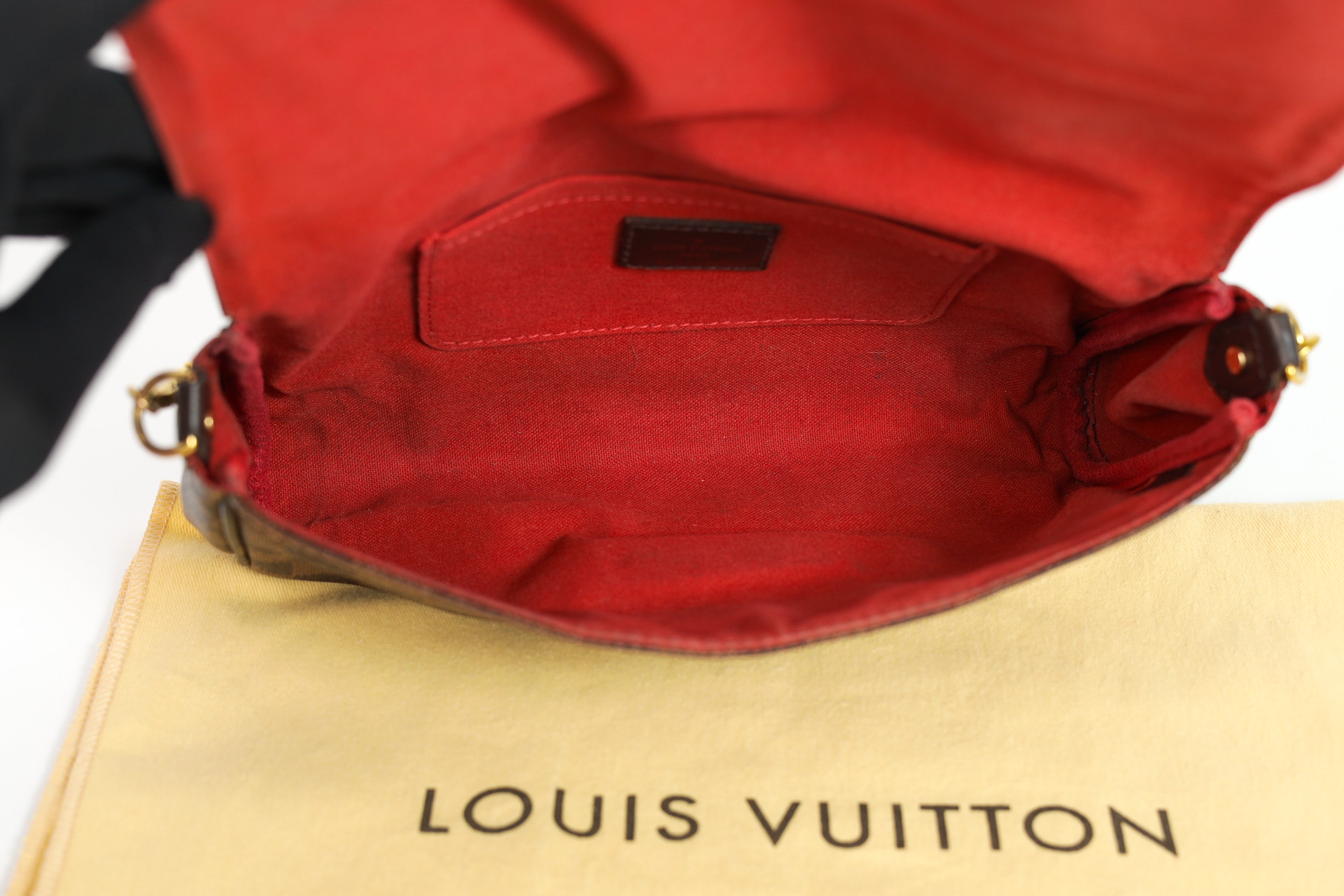 Authentic LV Favorite mm damier ebene crossbody clutch