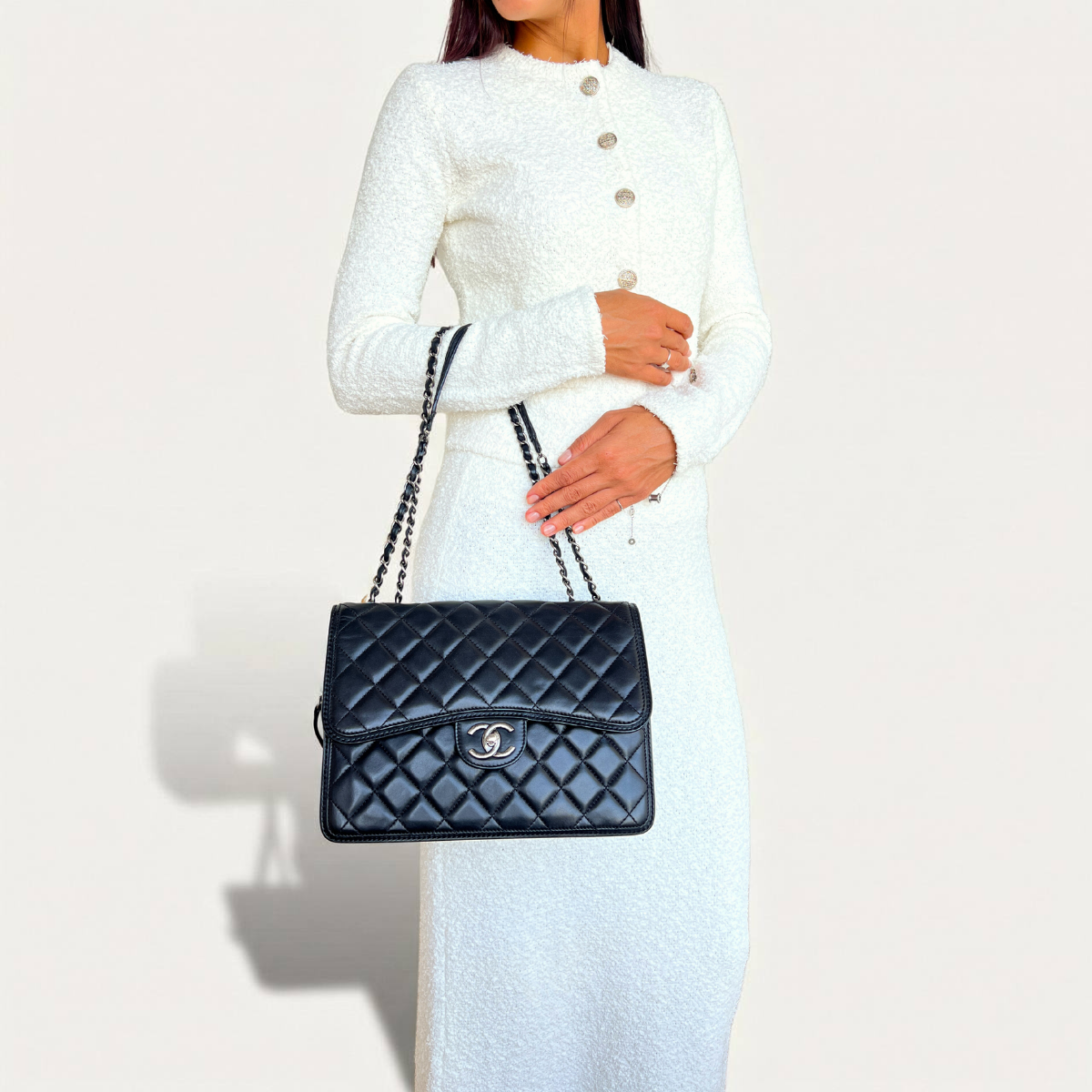 Sac Chanel Citizen à rabat saisonnier grand format en cuir d'agneau noir, fermeture éclair, 29 cm