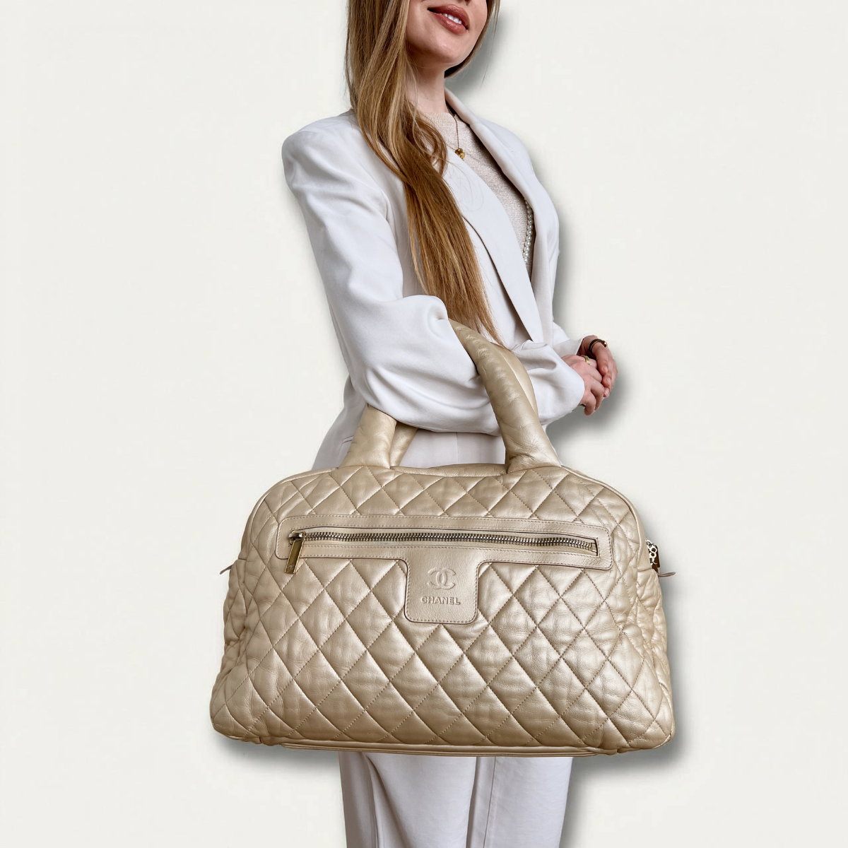 Chanel beige big lambskinb
