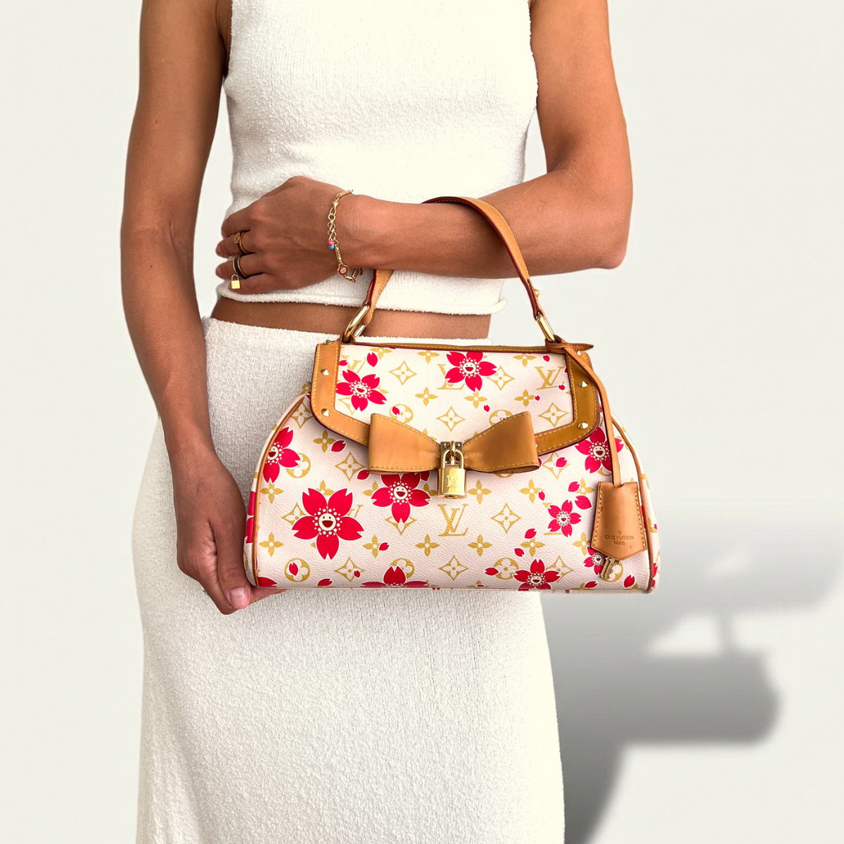 Sac Louis Vuitton Monogram Muracami à fleurs de cerisier rouges