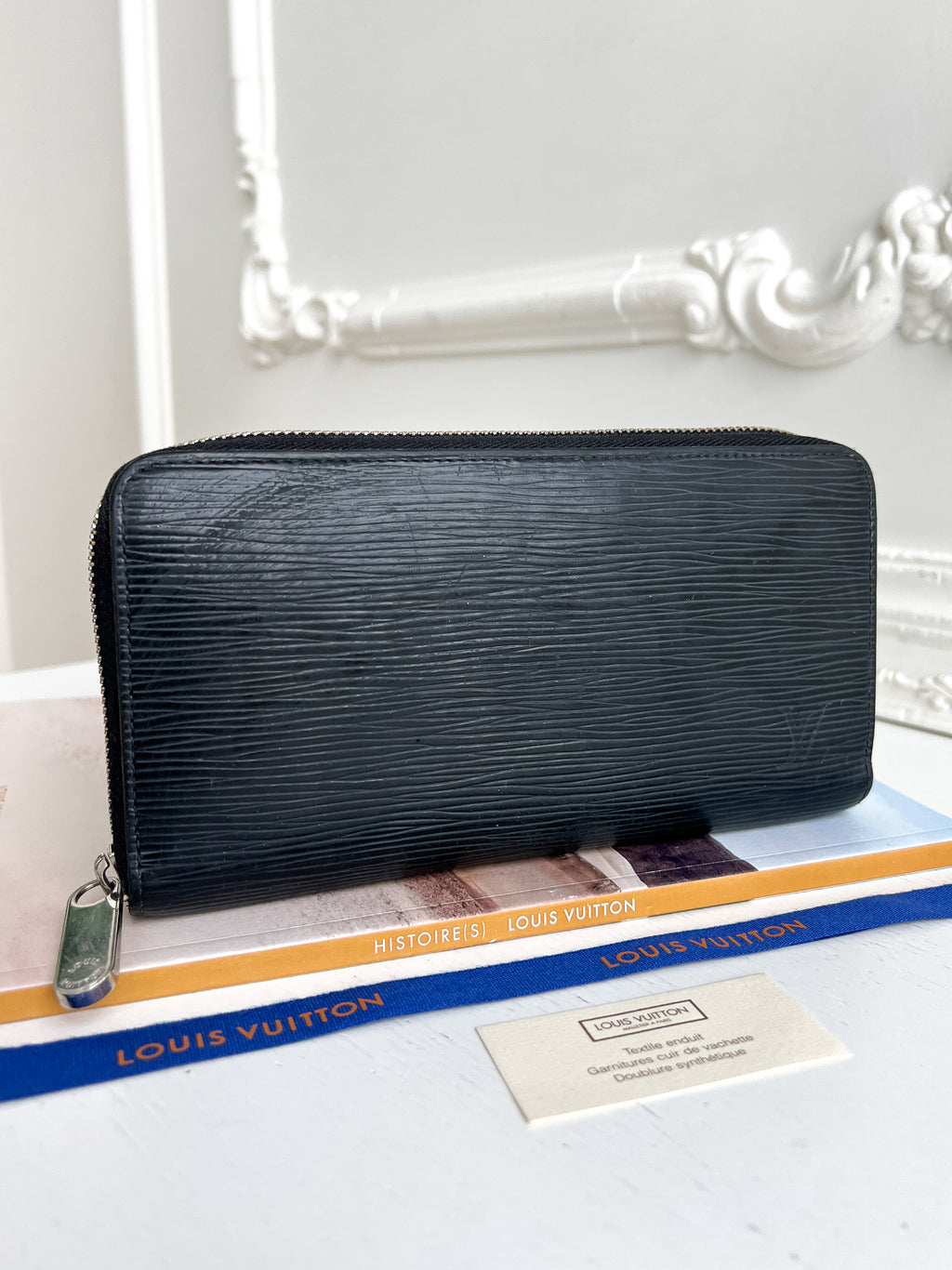 Authentic LV wallet long epi black zipper
