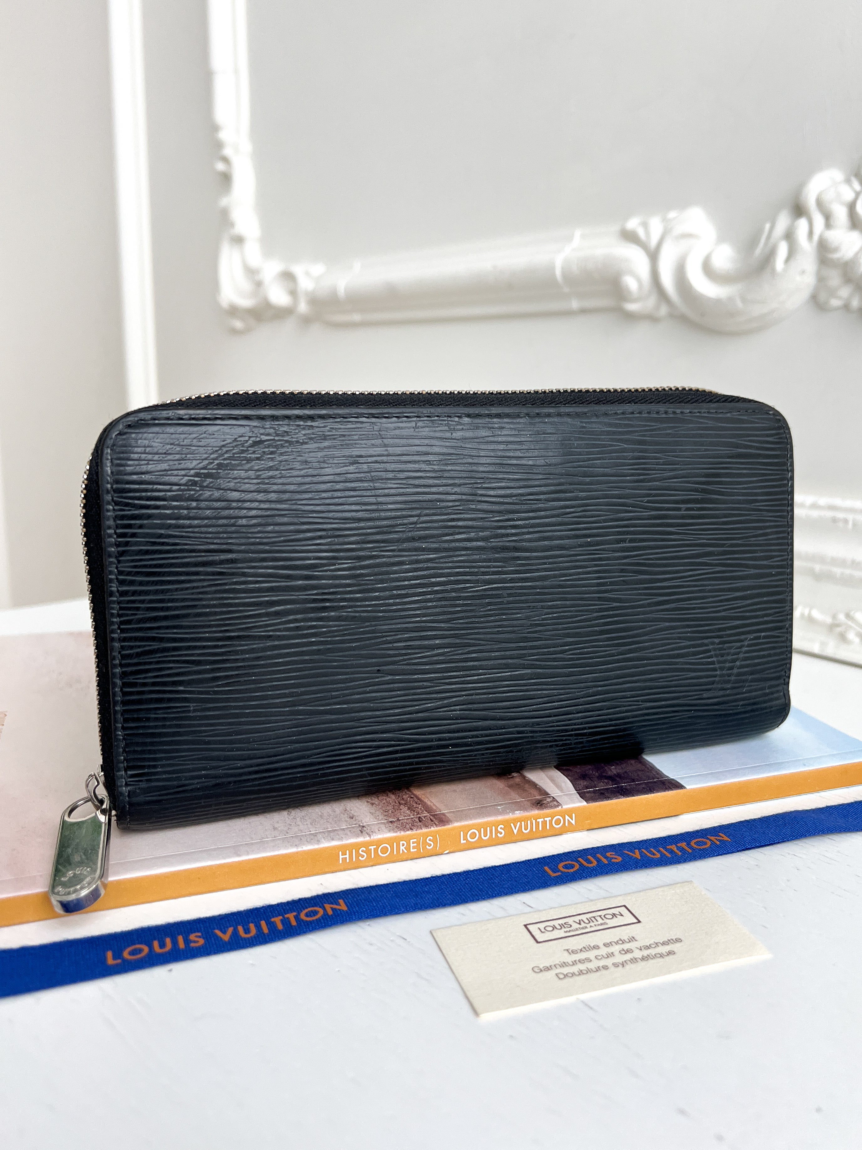 Authentic LV wallet long epi black zipper