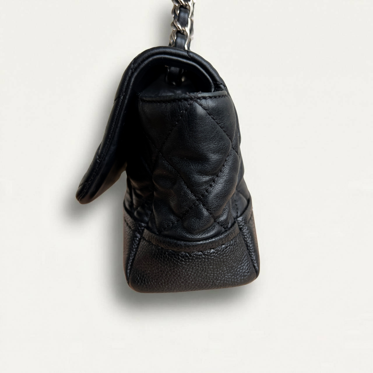 Chanel Caviar Lambskin Bi Coco Crossbody Flap Black Tassen Bag