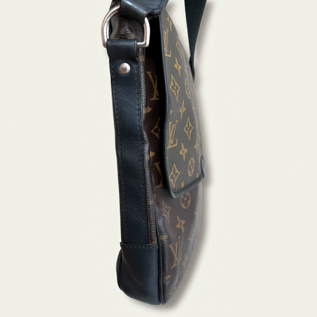 Sac bandoulière Louis Vuitton Macassar Bass MM Monogram