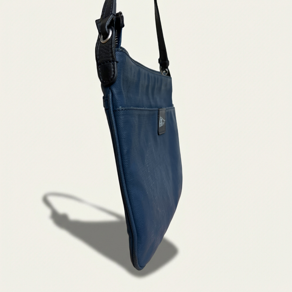 Louis Vuitton Cup Genoa Marine Crossbody Shoelfer Blue Bag