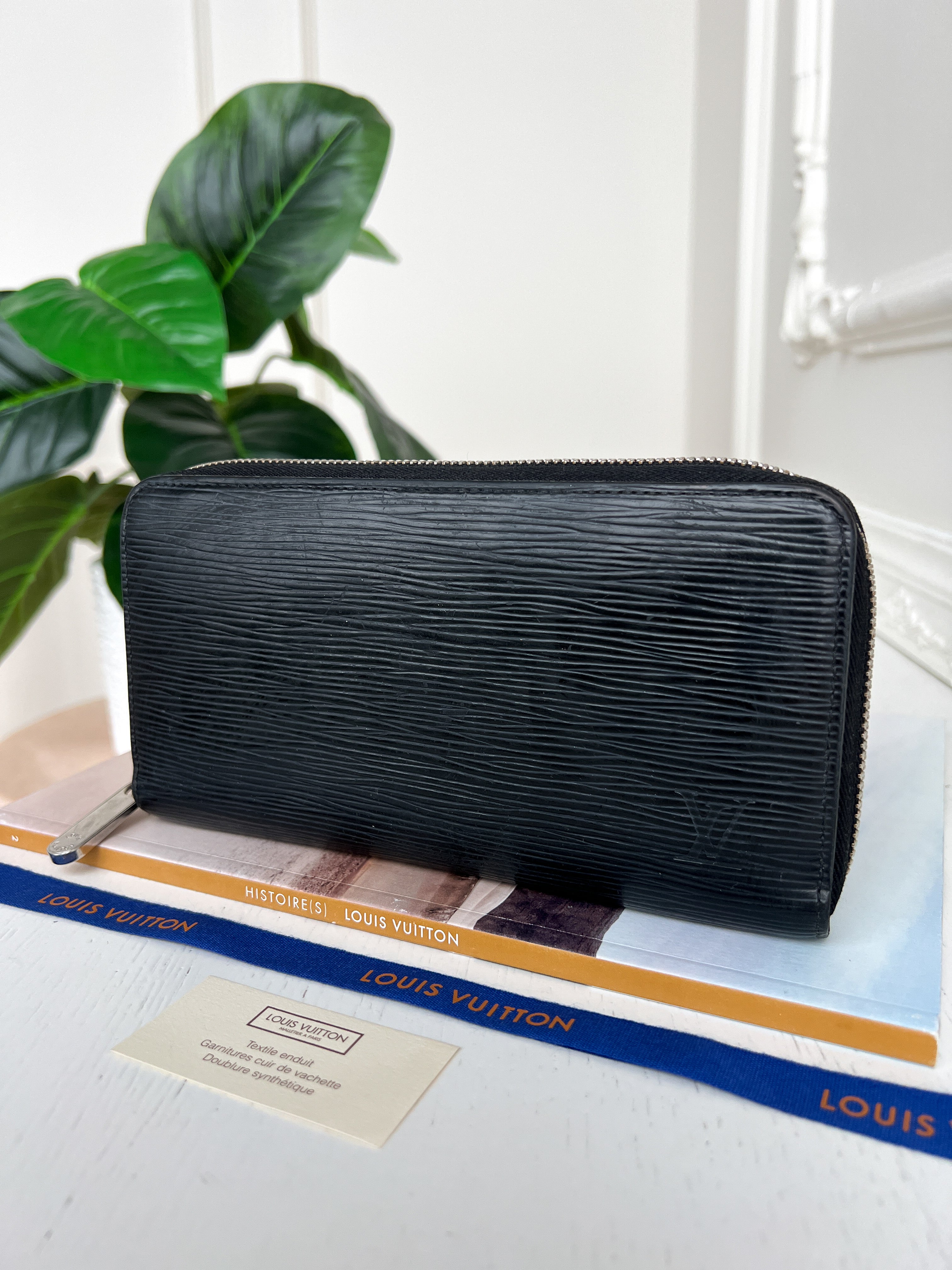 Authentic LV wallet long epi black zipper
