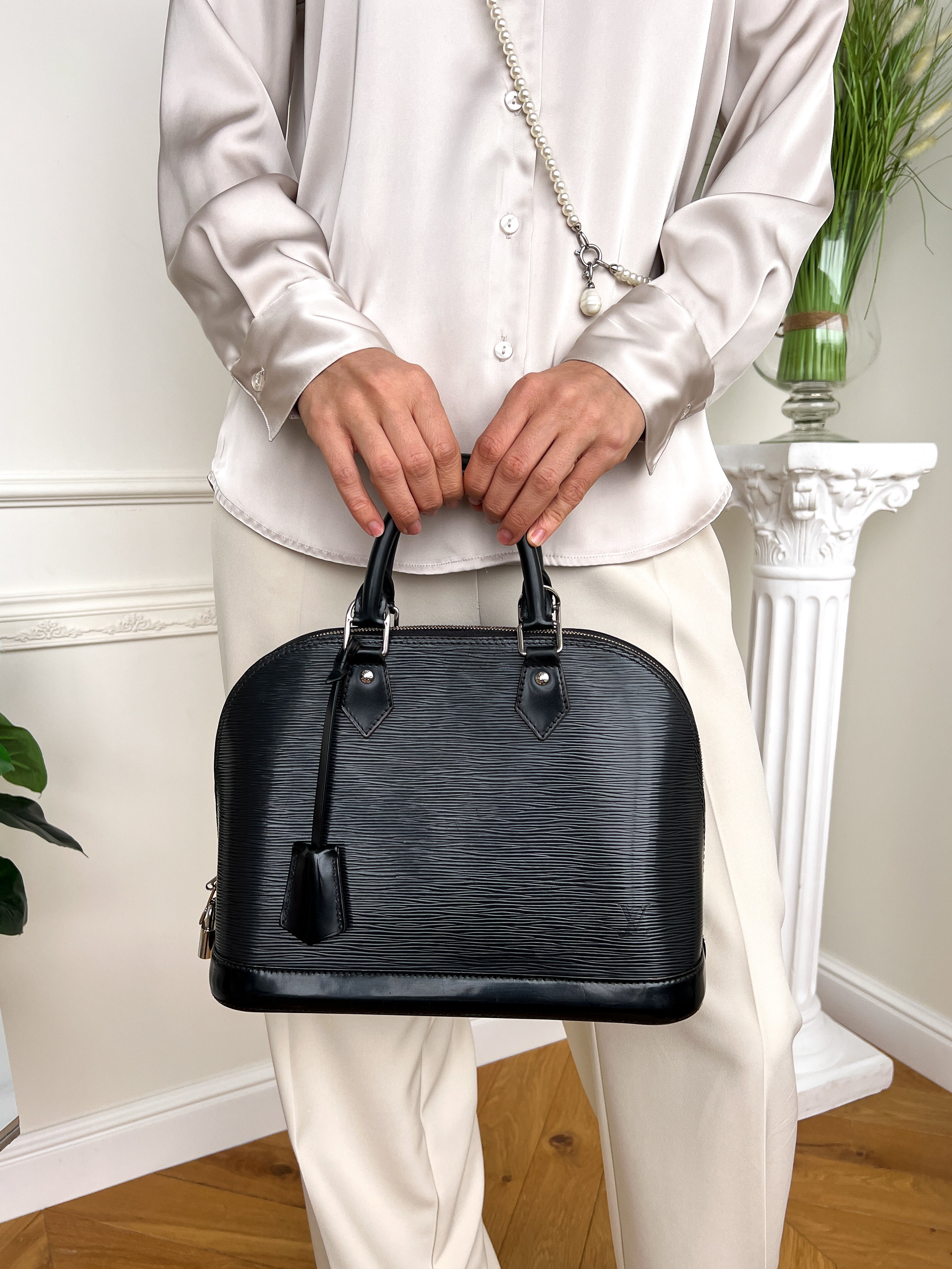 Authentic LV Alma pm epi black handbag