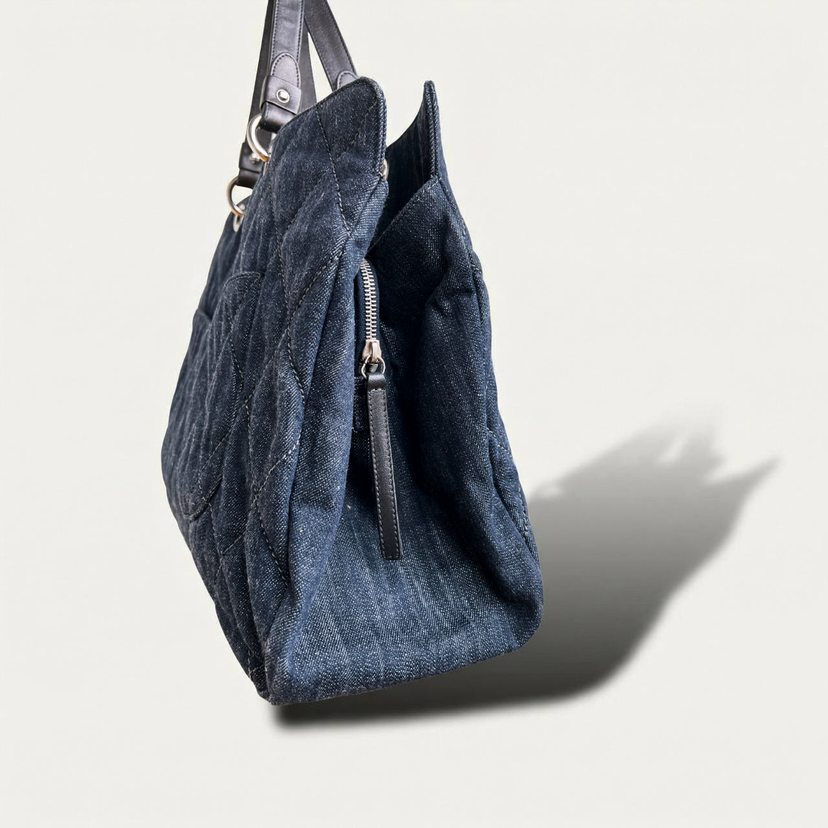 Chanel denim timeless CC Soft Zip Tote Quilted bag Taschen Blue