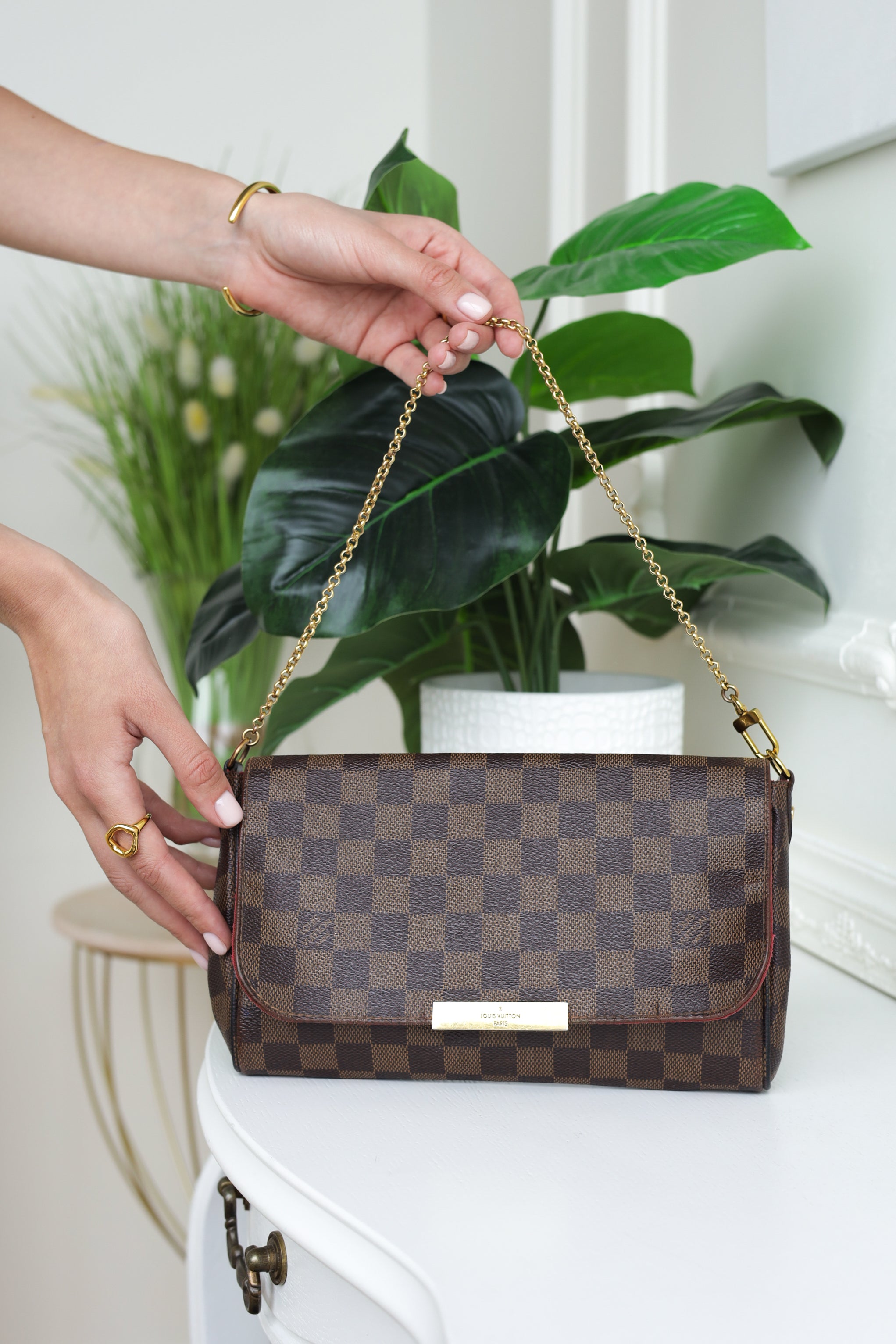 Authentic LV Favorite mm damier ebene crossbody clutch