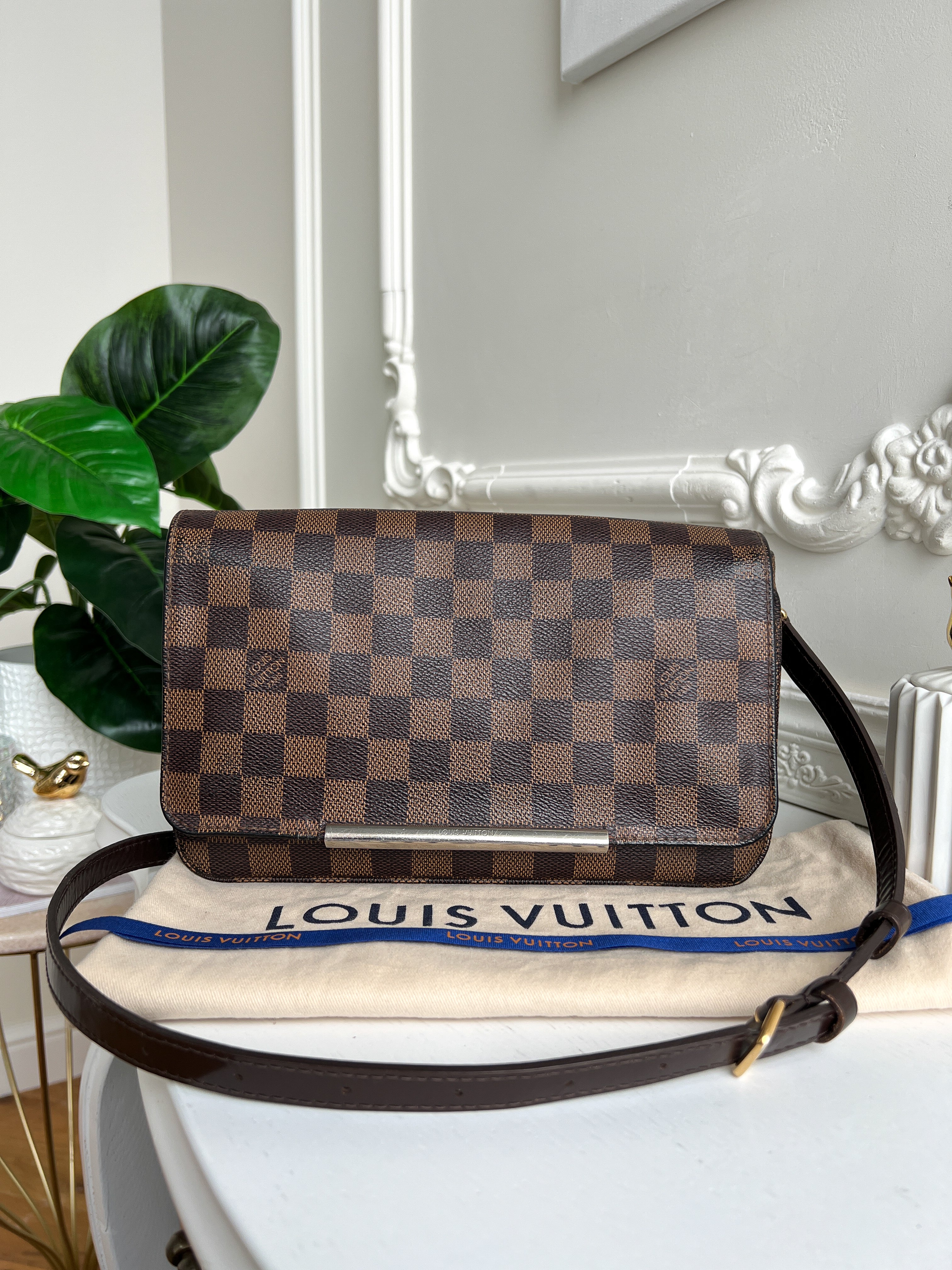 Authentic Louis Vuitton Hoxton Pm damier ebene crossbody clutch bag