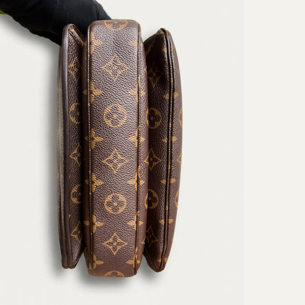 Louis Vuitton Metis Crossbody Monogram Pochette Bag