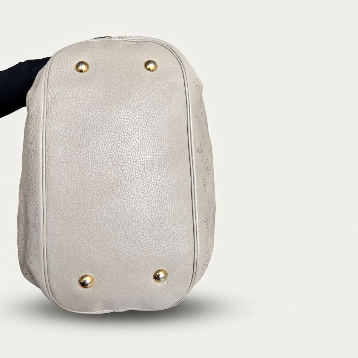 Louis Vuitton Mahina L Leather Beige Monogram Hobo Shoulder Bag