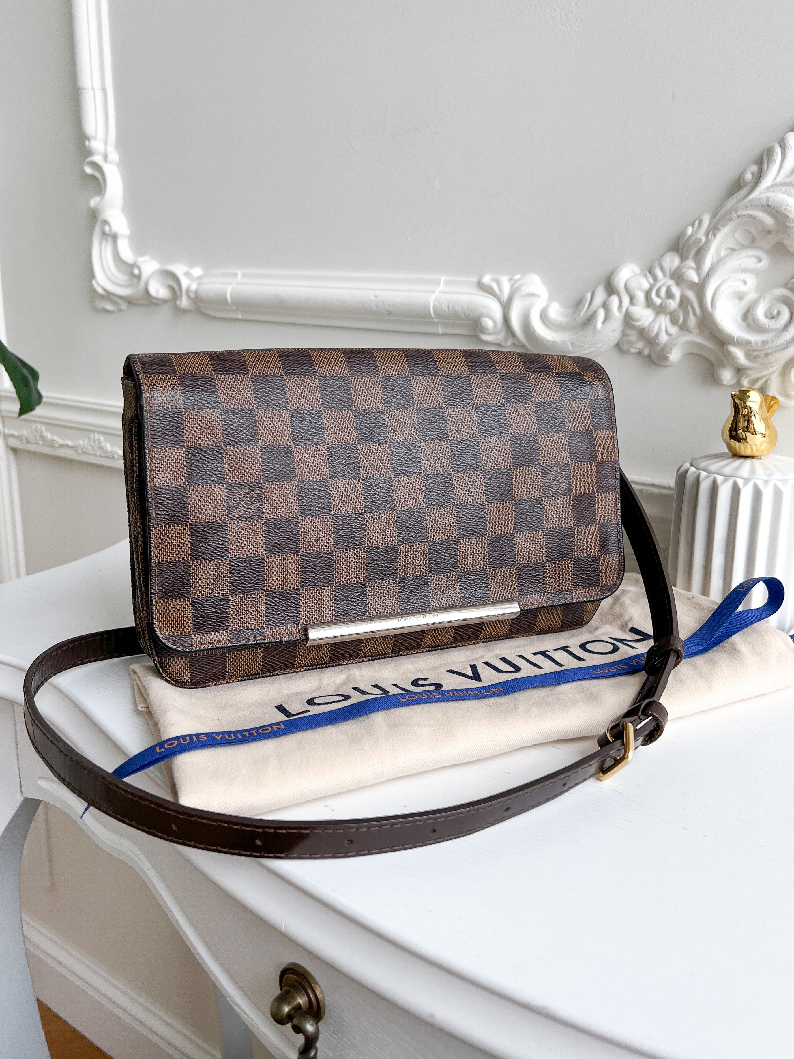 Authentic Louis Vuitton Hoxton Pm damier ebene crossbody clutch bag