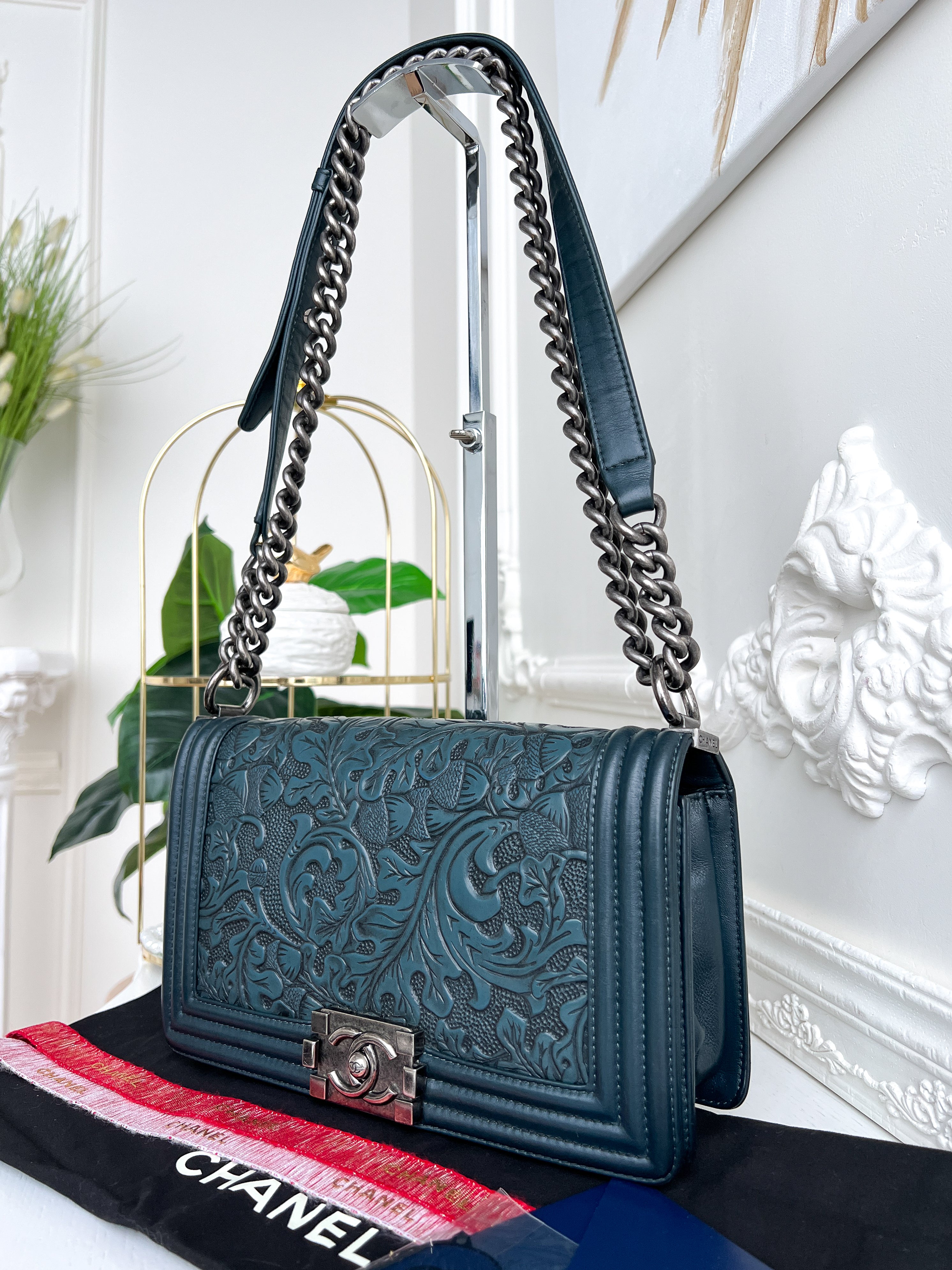Authentic Chanel old Boy Cordoba Rare Leather dark blue crossbody bag