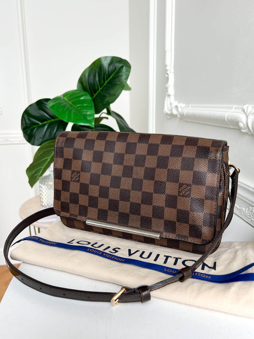 Authentic Louis Vuitton Hoxton Pm damier ebene crossbody clutch bag