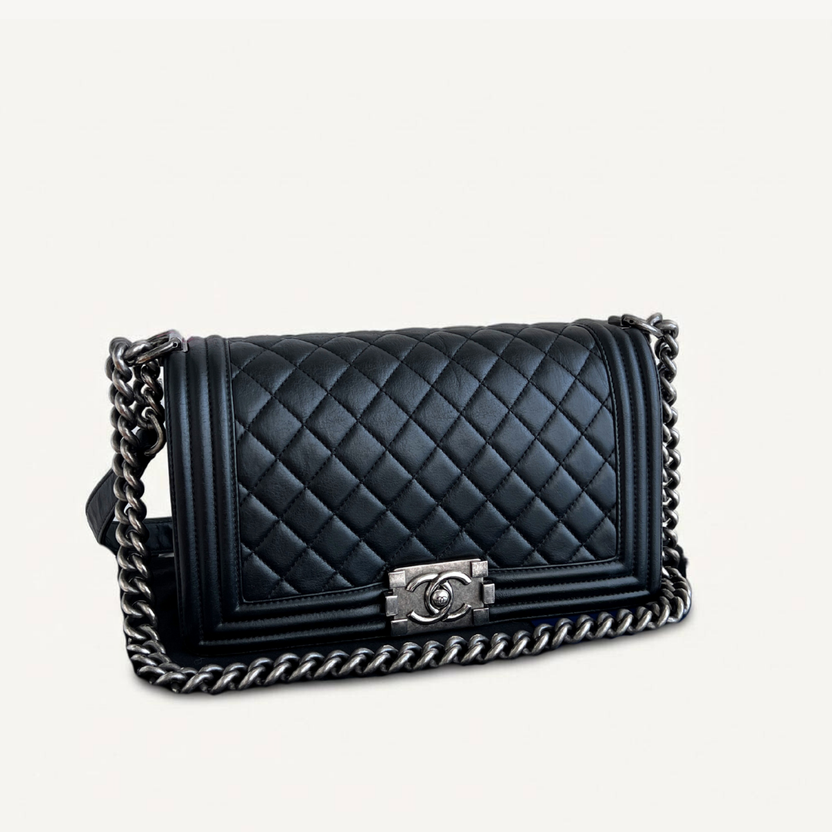 Chanel Old Boy Calfskin Black leather Crossbody Rutinium