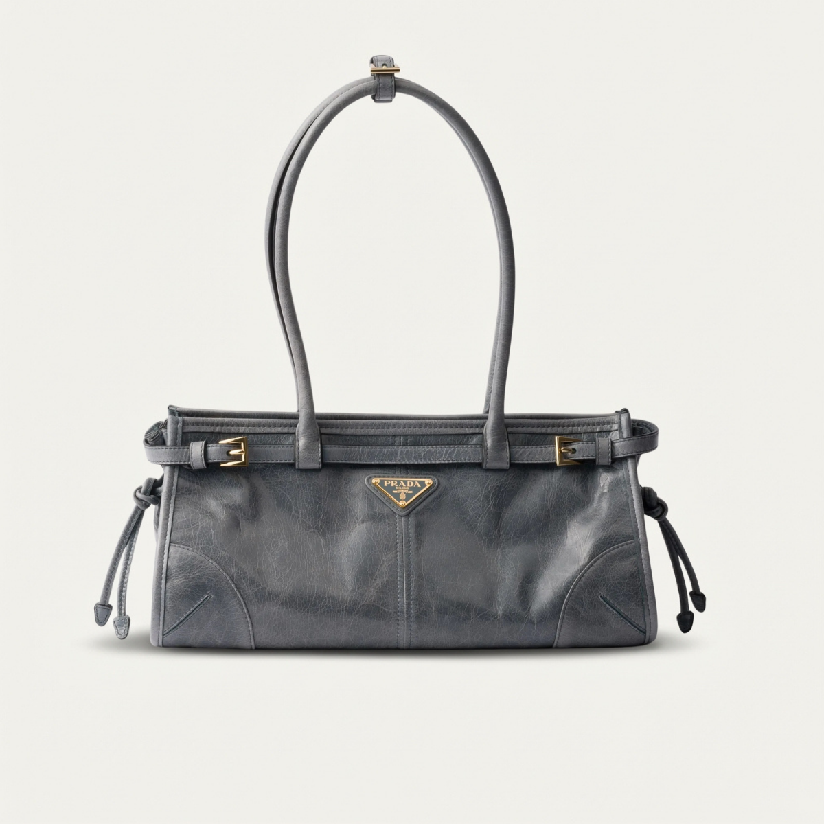 Сумка Prada Bonnie Medium из кожи.